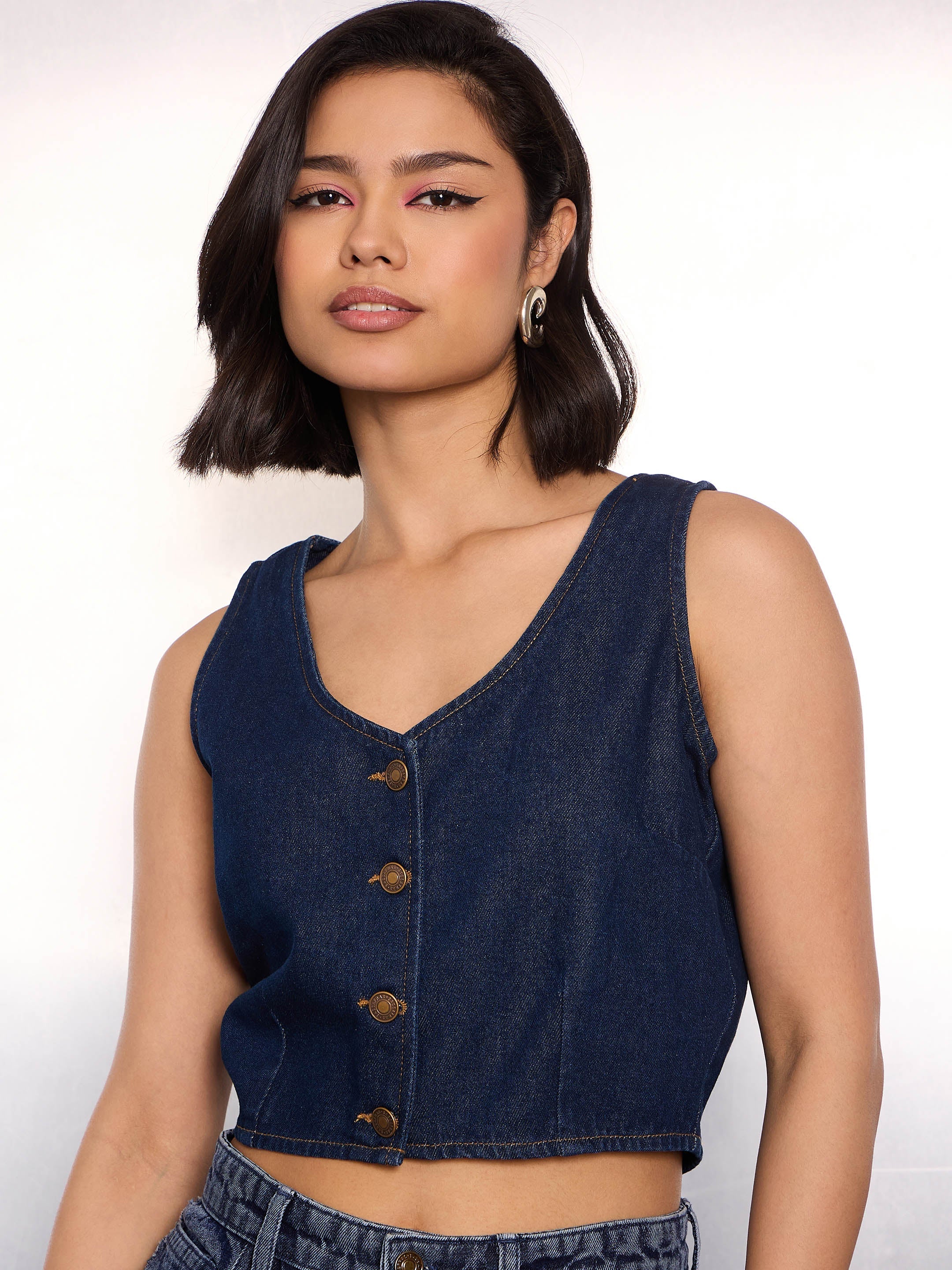 Women Navy Blue Denim Sleeveless Crop Top - Image 4