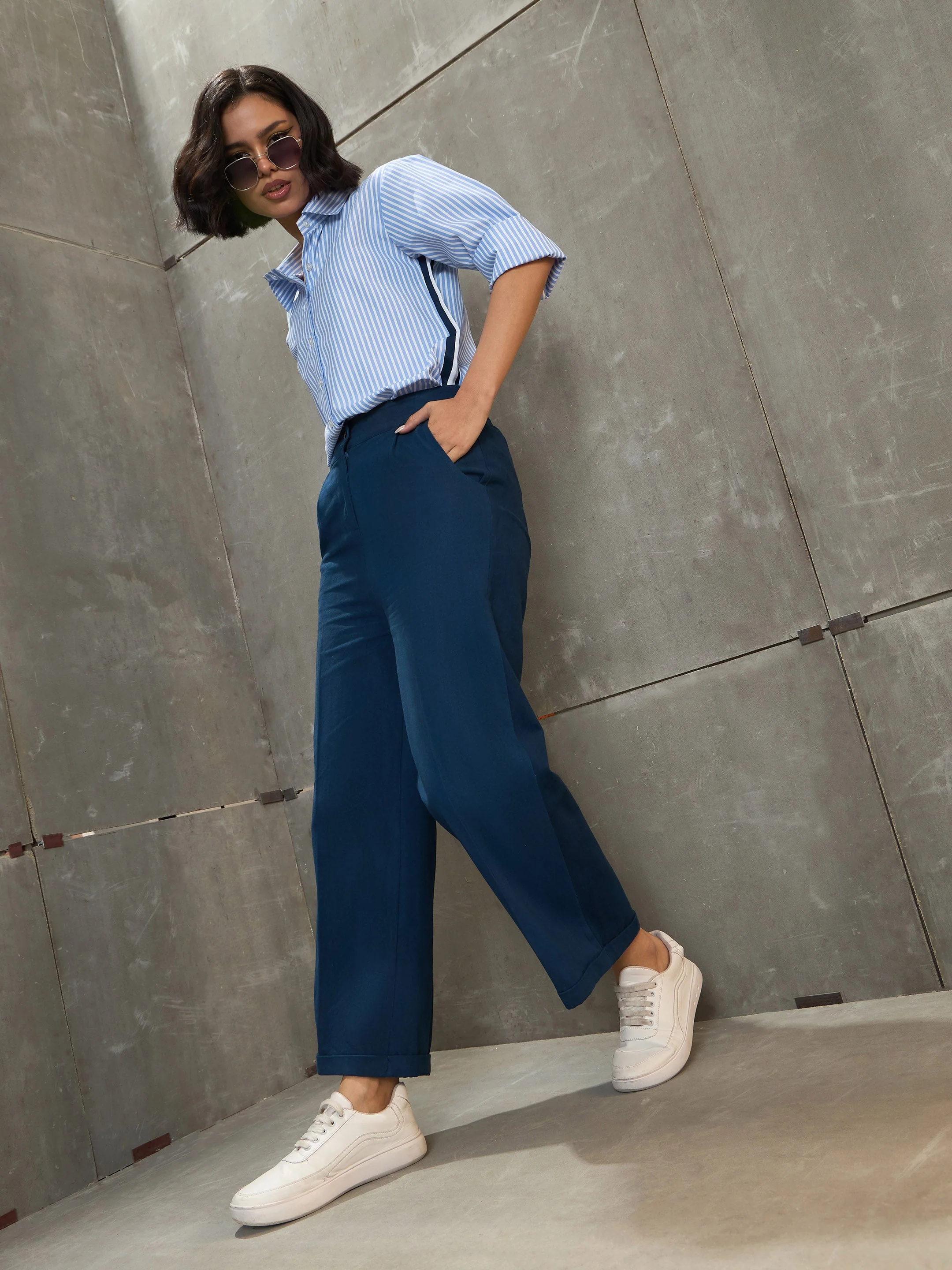 Women Navy Blue Twill Wide Leg Pants - Image 2