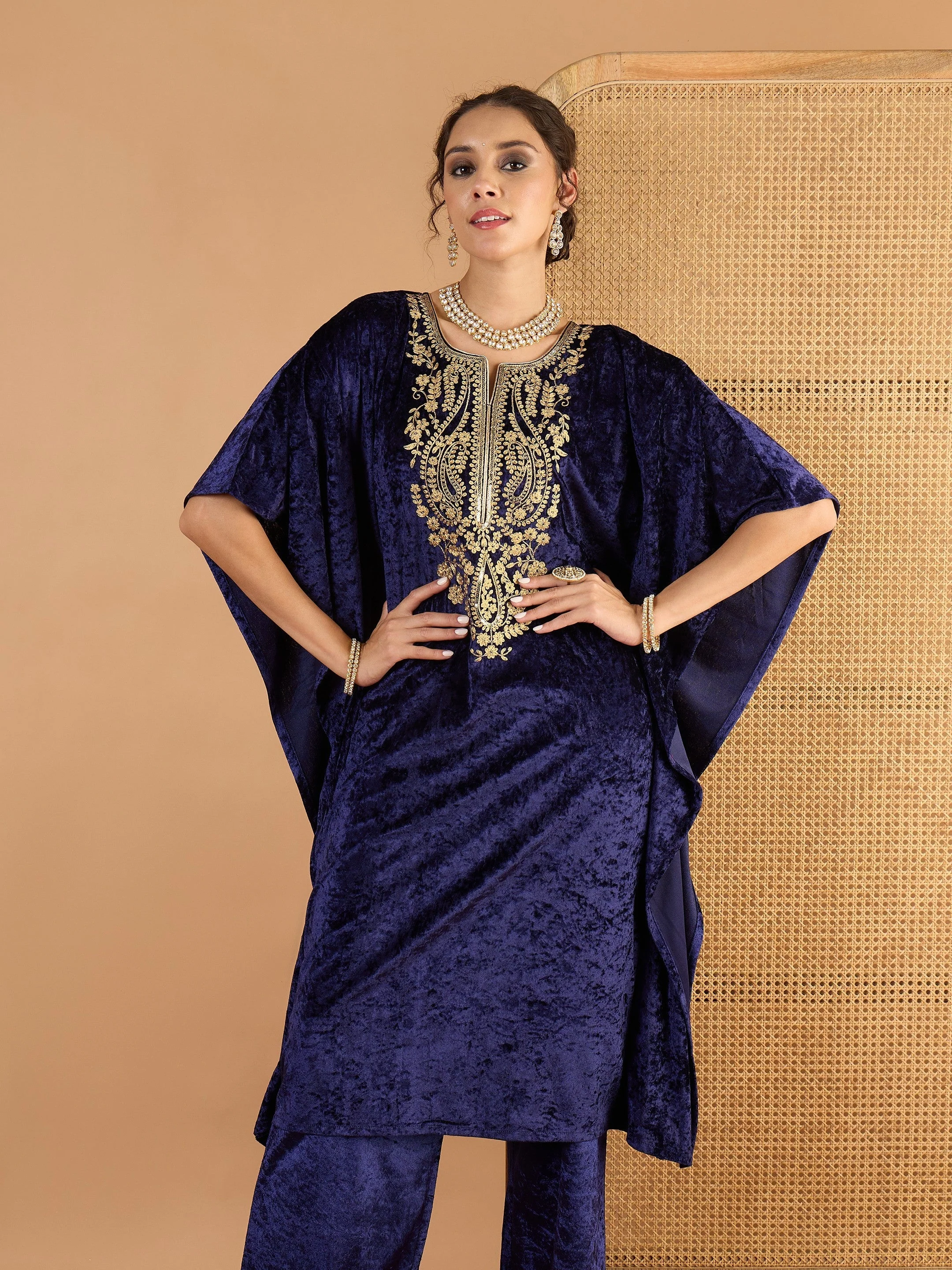 Women Navy Blue Velvet Embroidered Kaftan Kurta - Image 4