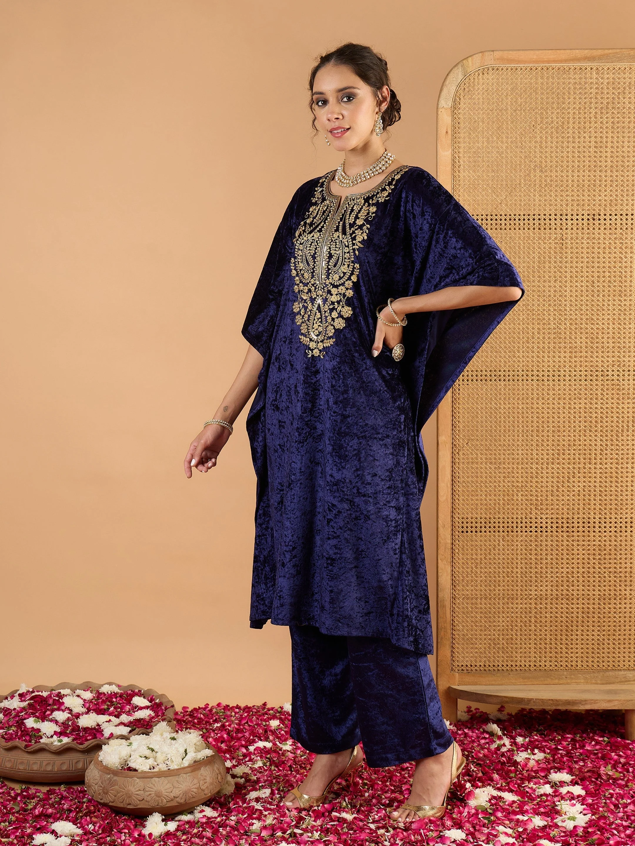 Women Navy Blue Velvet Embroidered Kaftan Kurta - Image 5