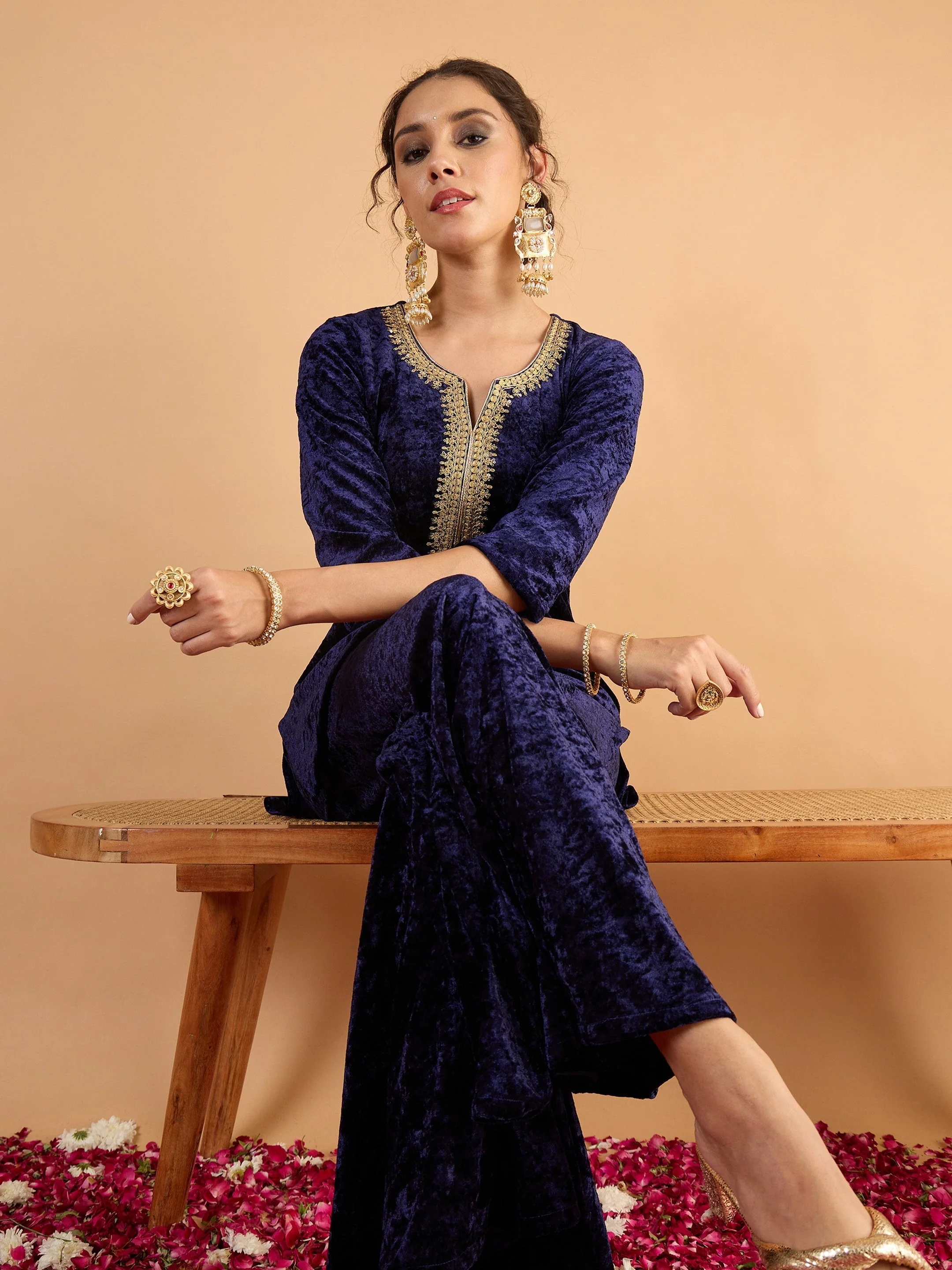 Women Navy Blue Velvet Embroidered Short Kurta With Palazzos - Image 4