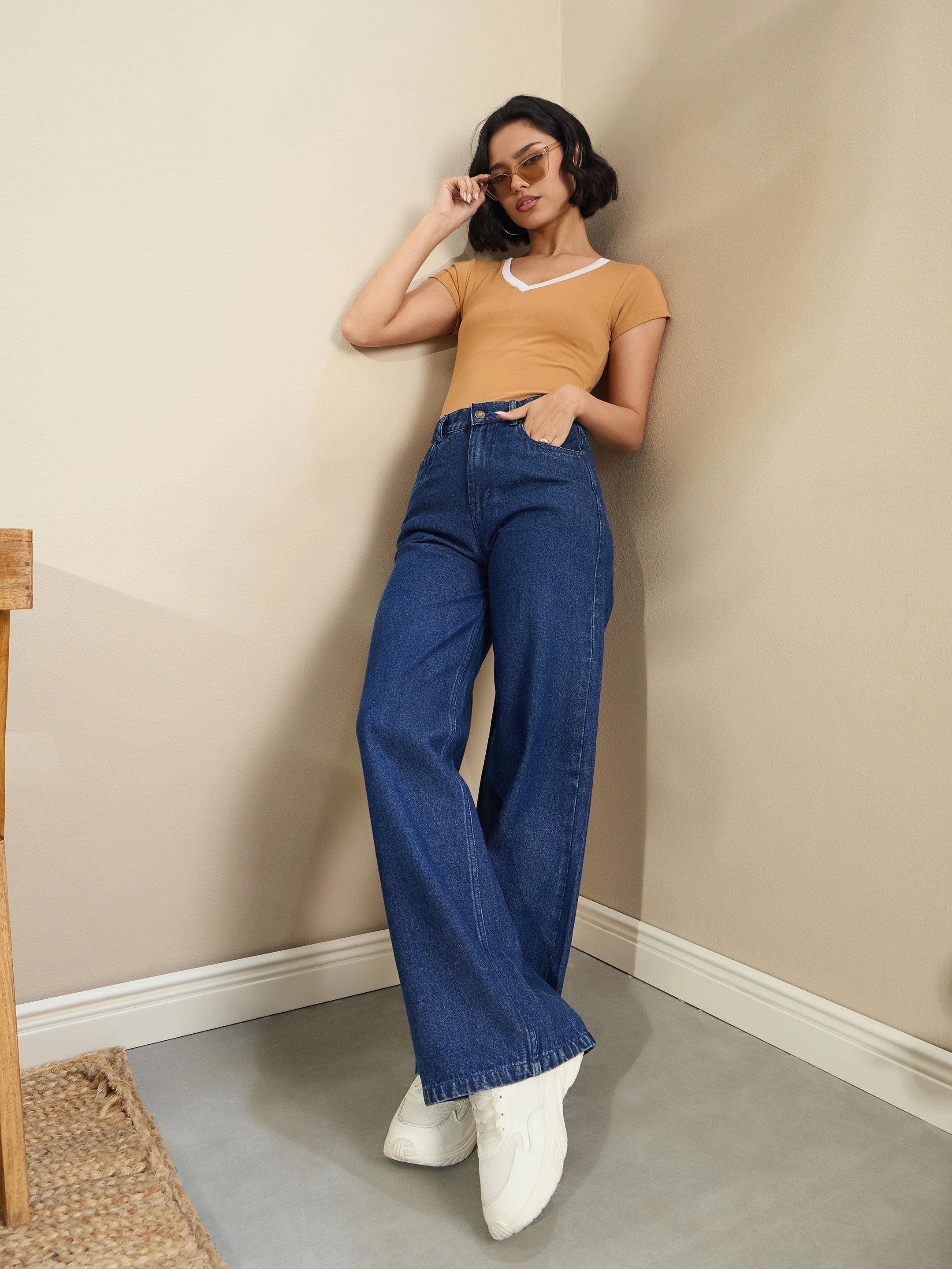 Women Navy Blue Wash High Waist Straight Fit Jeans - Image 2