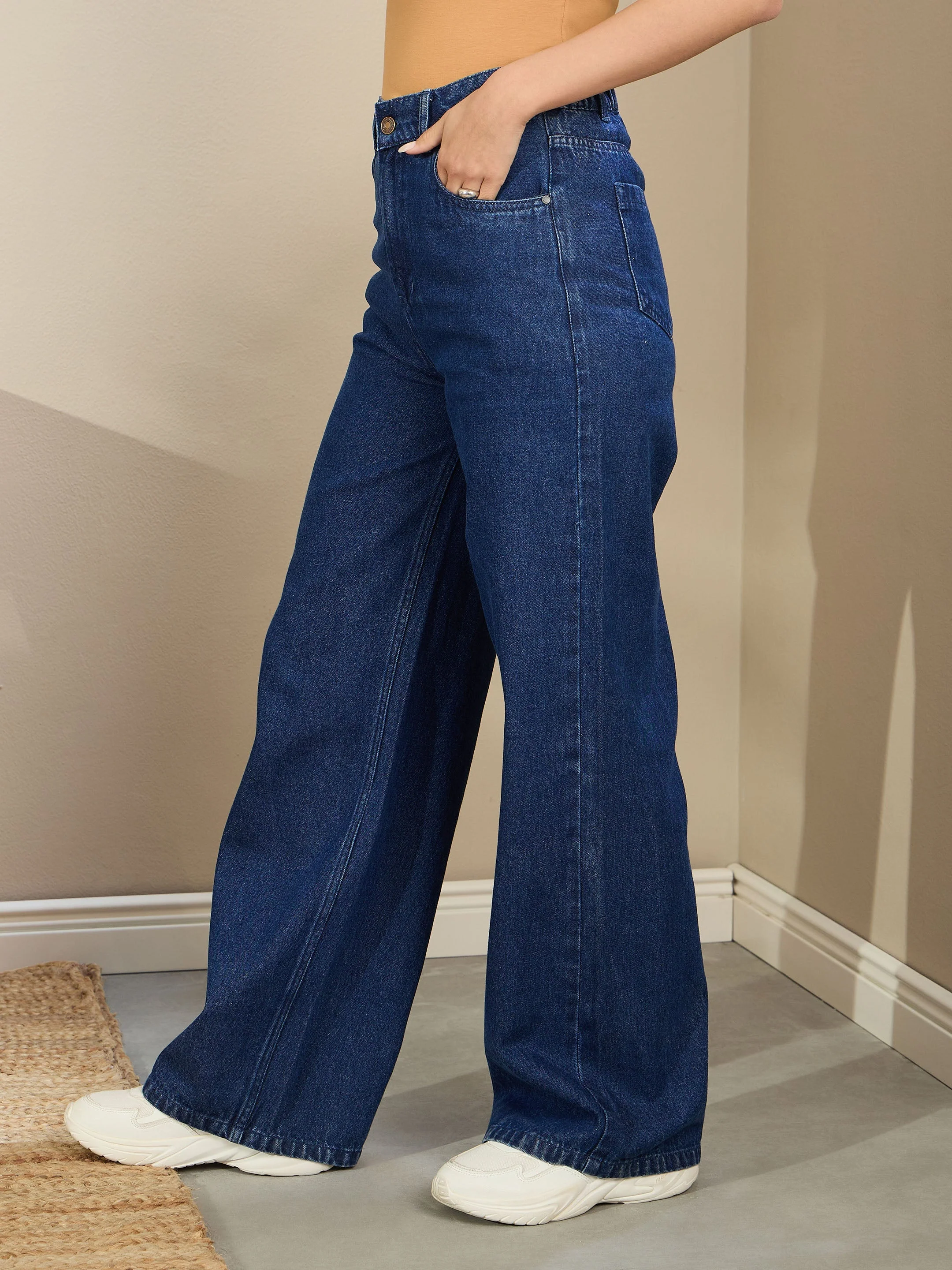 Women Navy Blue Wash High Waist Straight Fit Jeans - Image 3