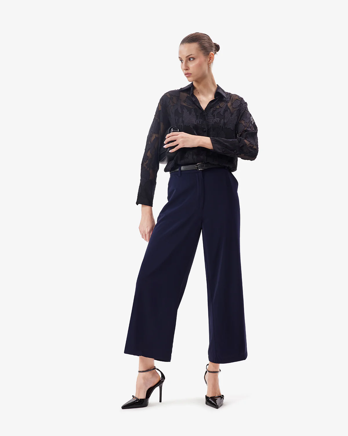 Women Navy  BreezeFlow Wide Leg Pants - Image 4