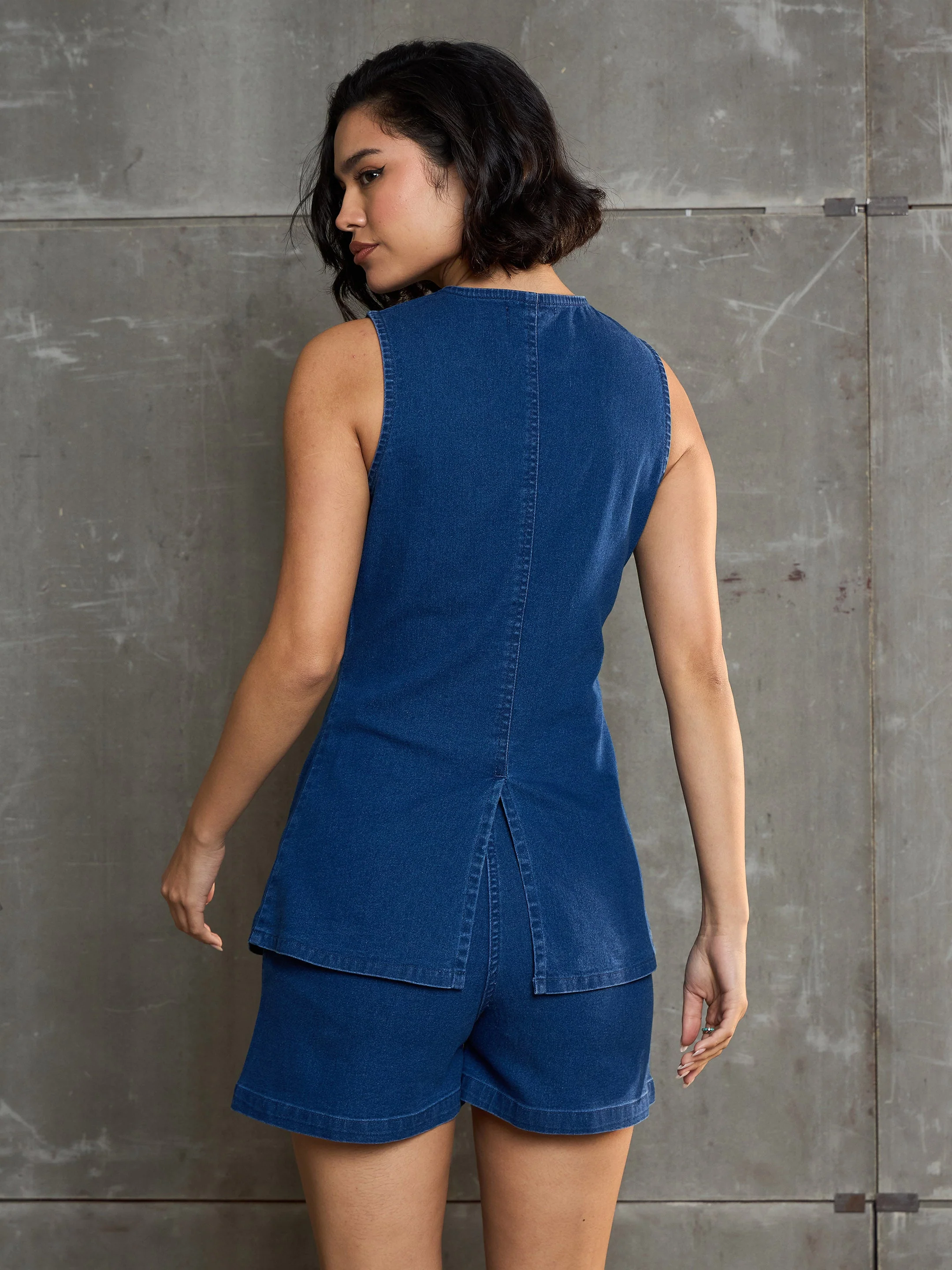 Women Navy Denim Front Open Sleeveless Top - Image 5