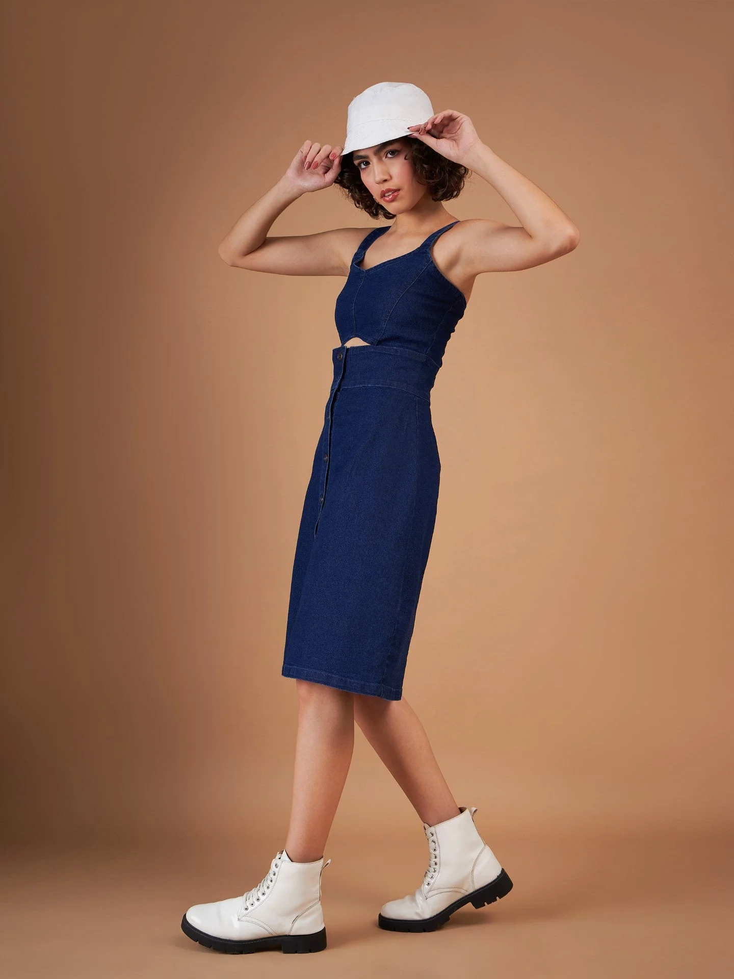 Women Navy Denim Wash Strappy Dress - Image 5