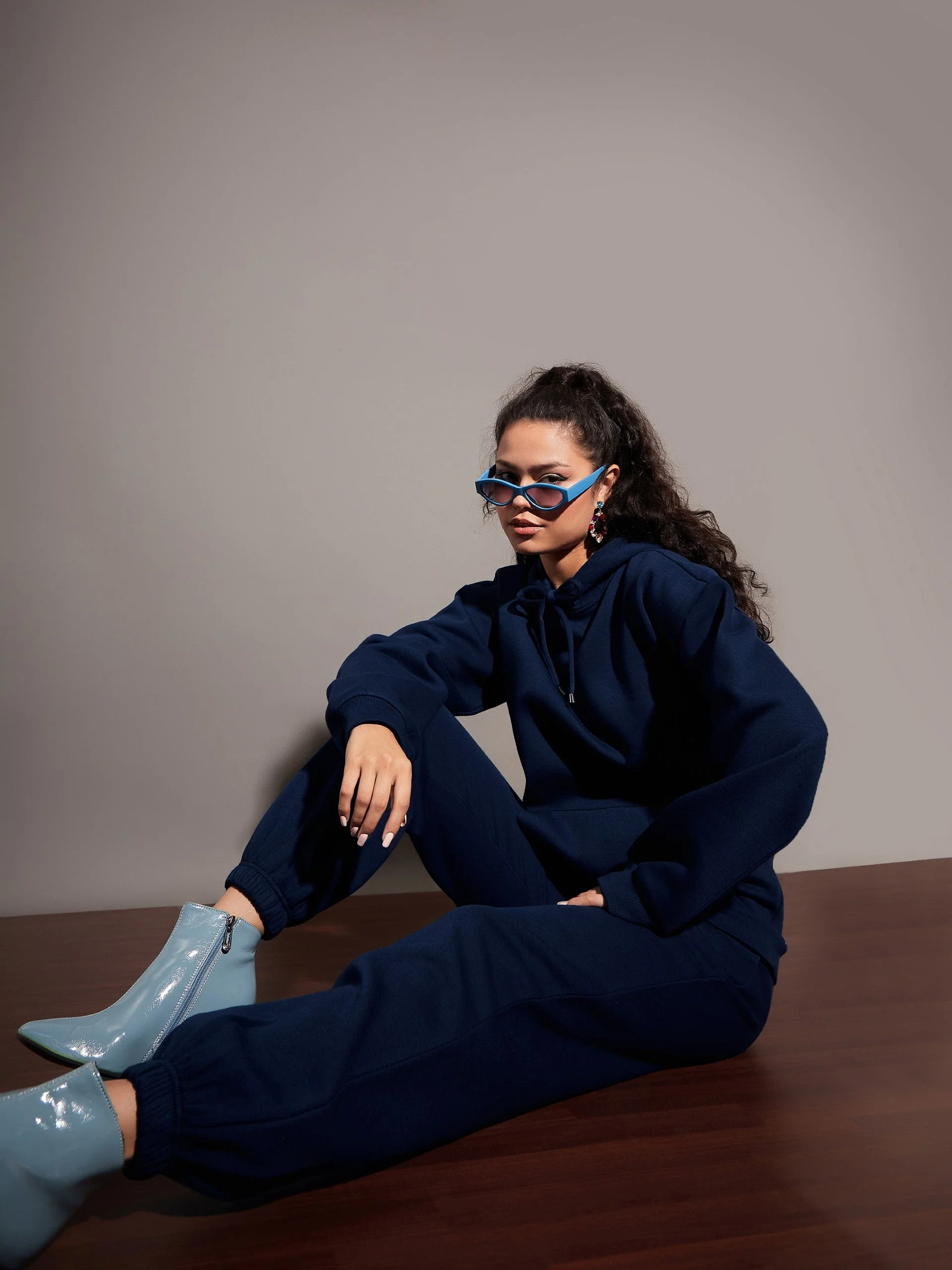 Women Navy Fleece Baggy Joggers - Image 2