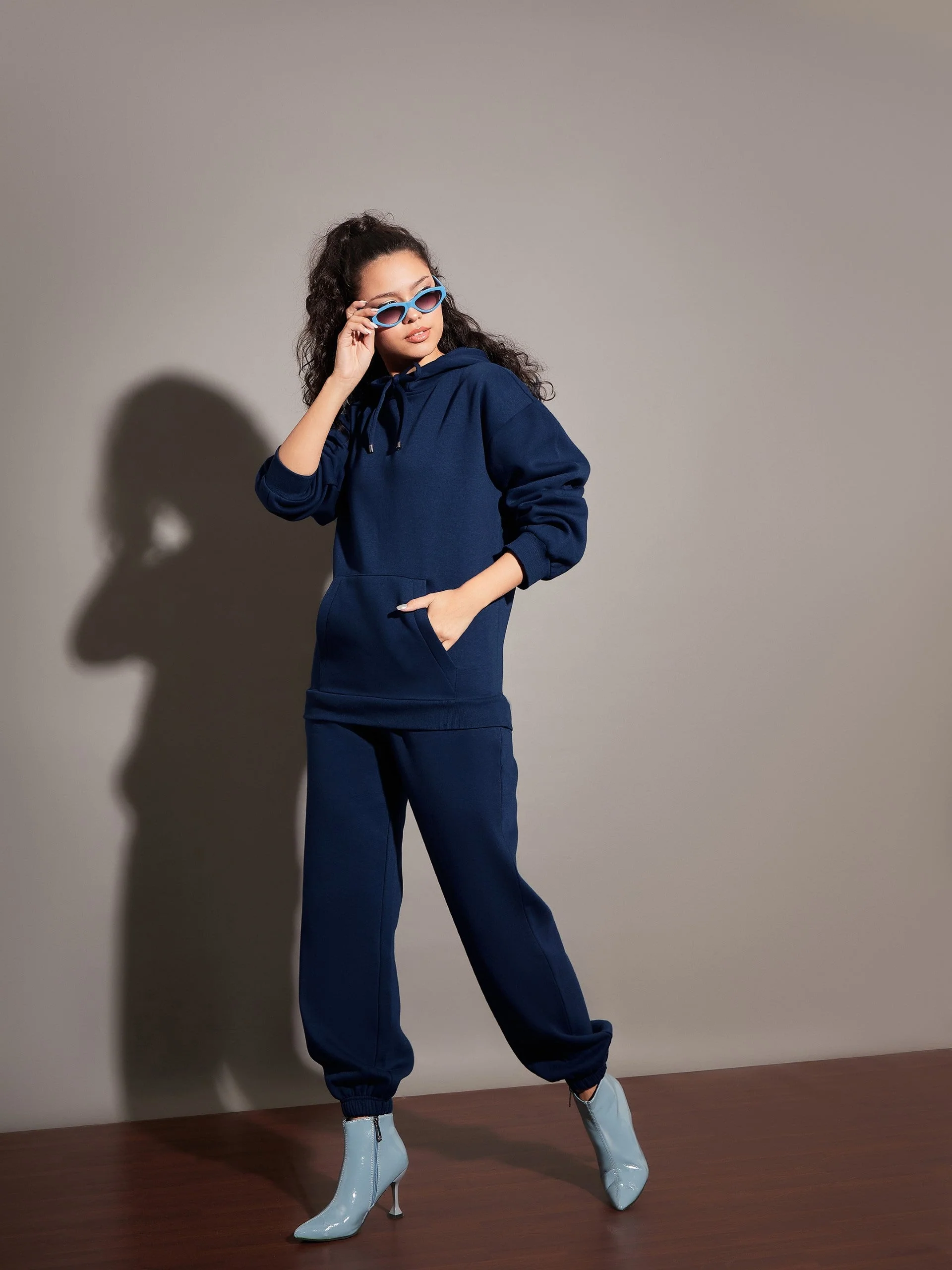 Women Navy Fleece Baggy Joggers - Image 6