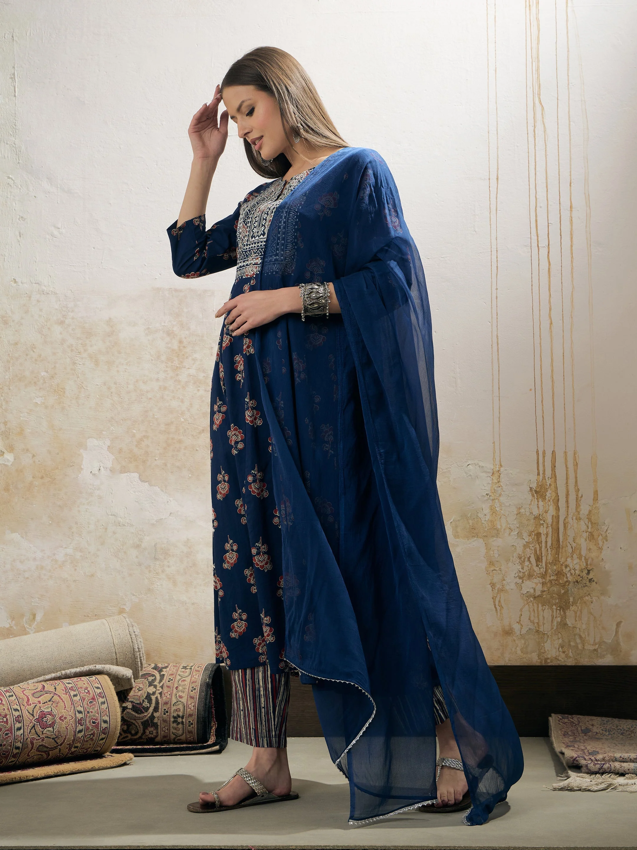 Women Navy Floral Anarkali Kurta With Pants & Dupatta - Image 3