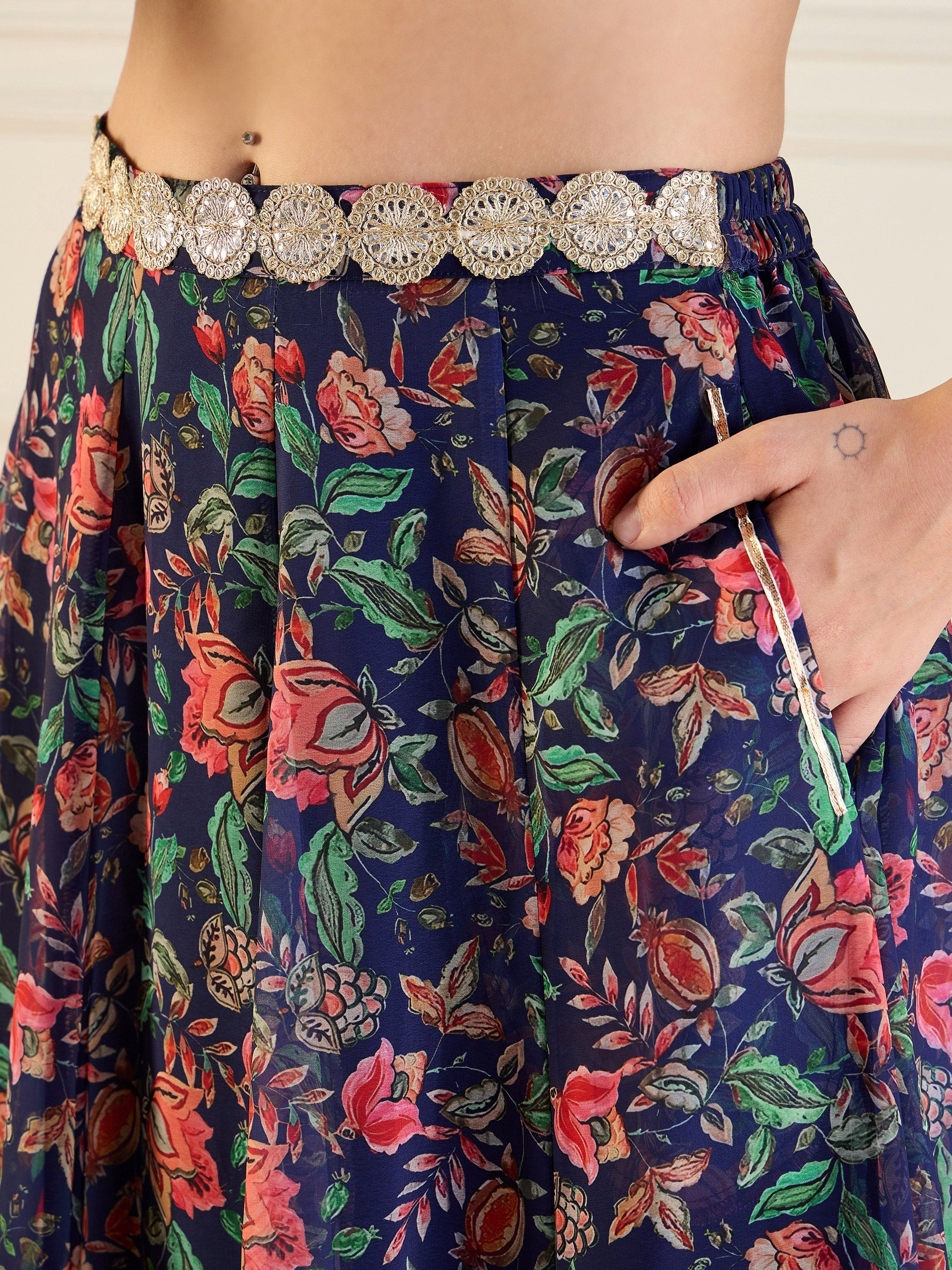Women Navy Floral Anarkali Skirt With Front Dori Crop Top - Image 5