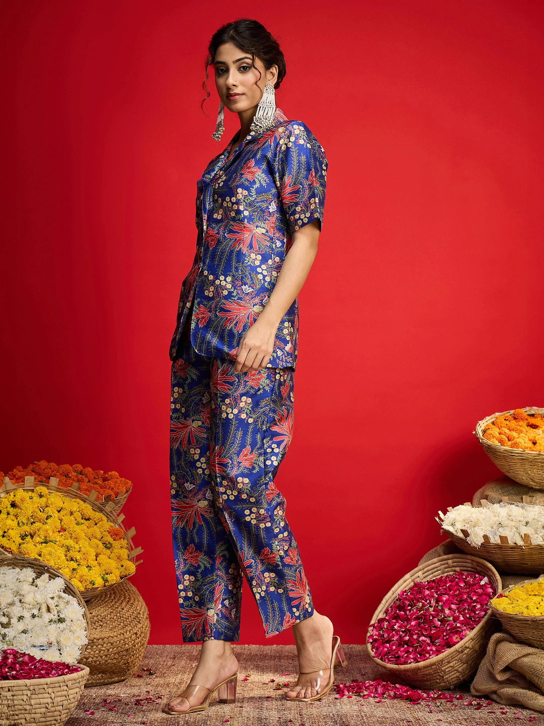 Women Navy Floral Blazer With Tapered Pants - Image 3