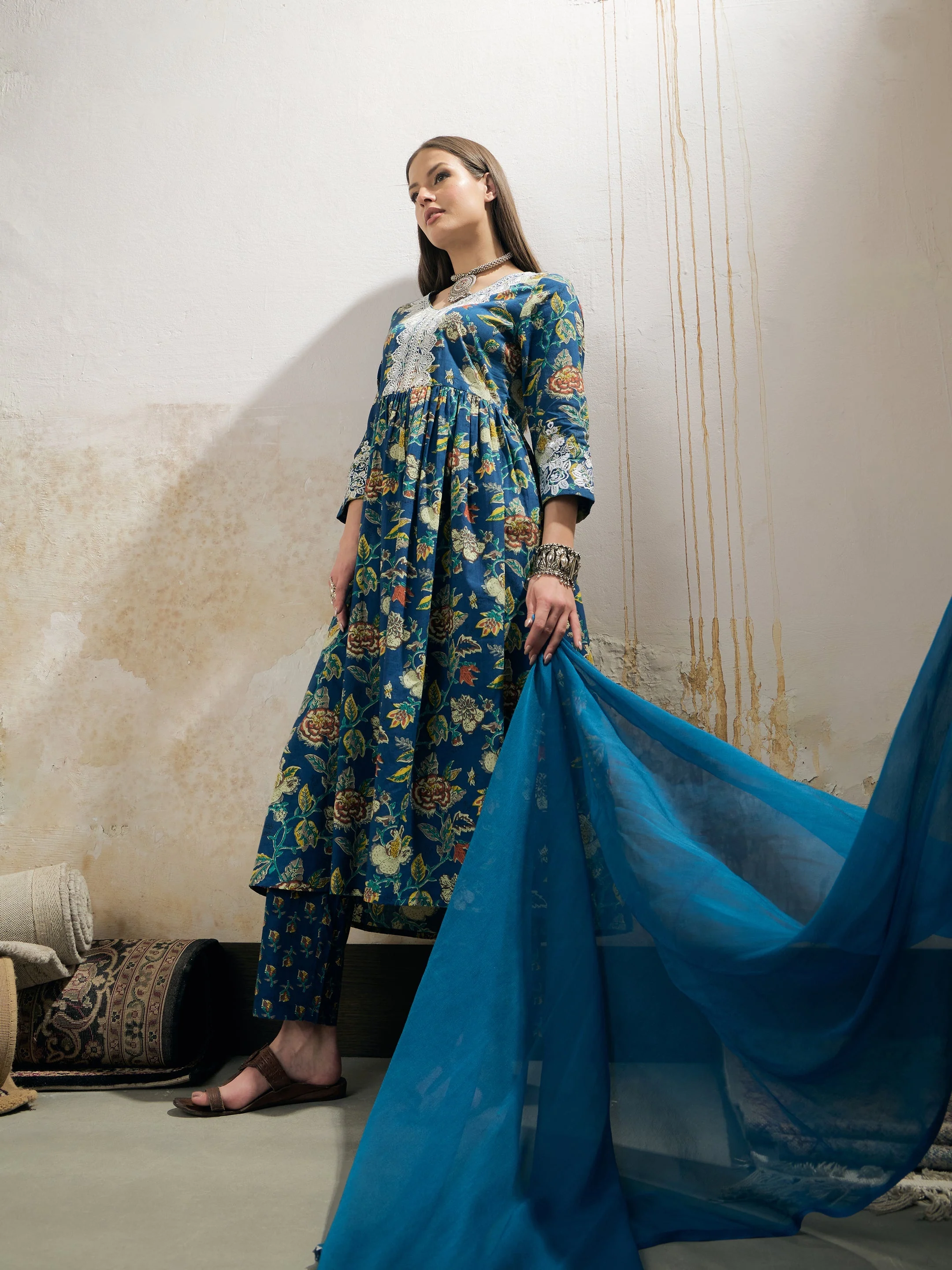 Women Navy Floral Gathered Kurta With Pencil Pants & Dupatta - Image 2