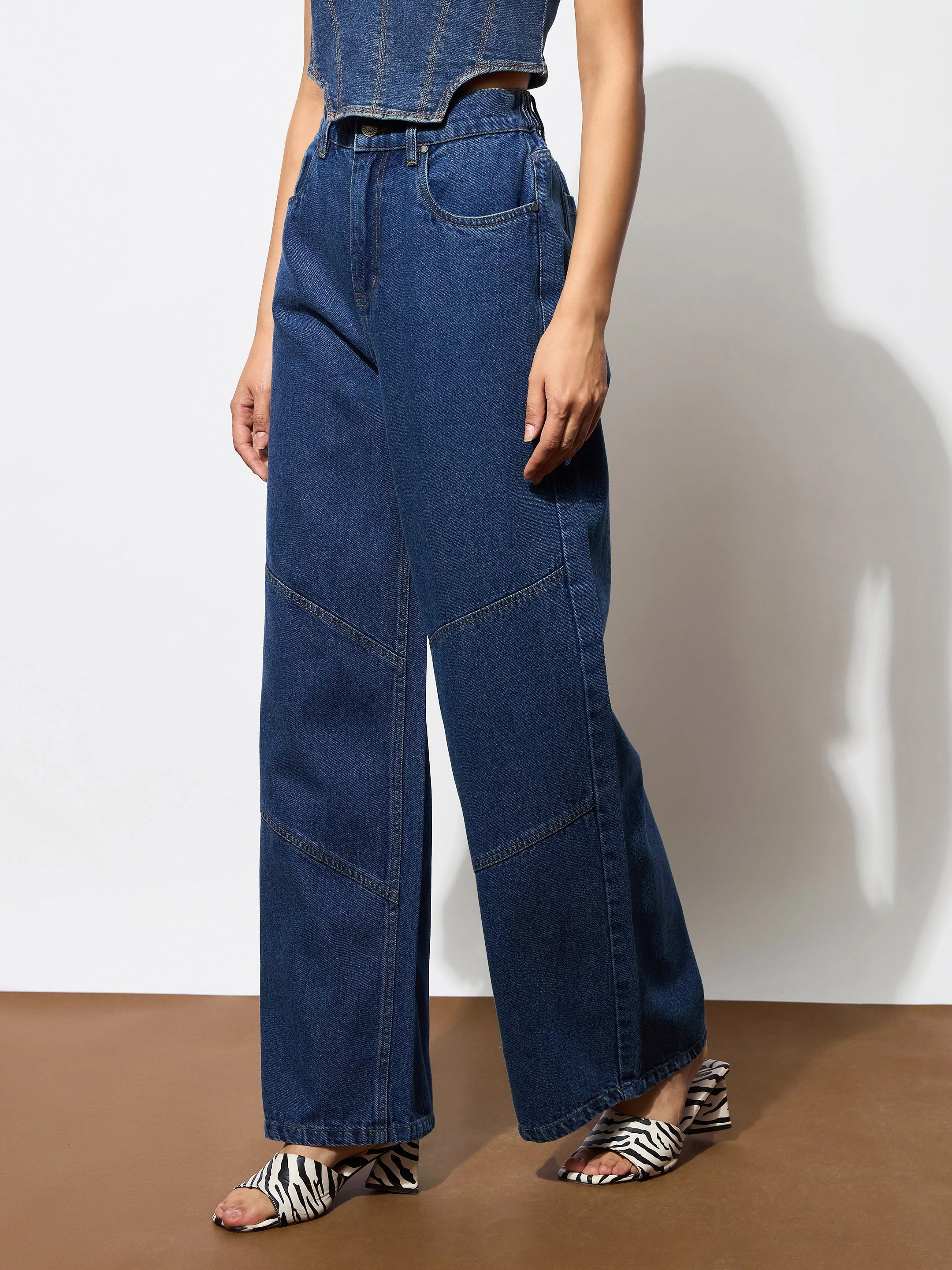 Women Navy High-Rise Stitch Detail Straight Jeans - Image 3