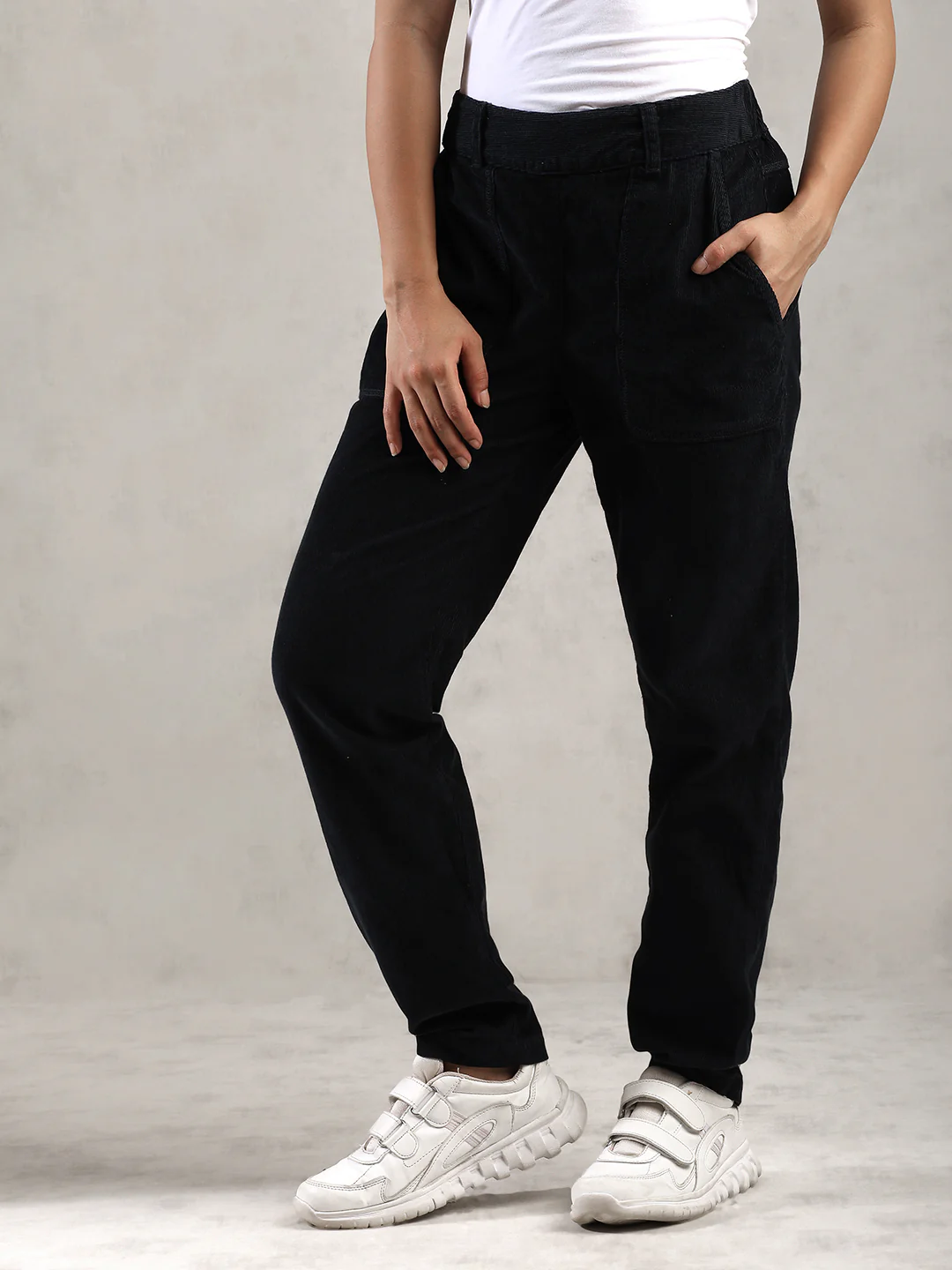 Women Navy Regular Fit Pant - Image 3