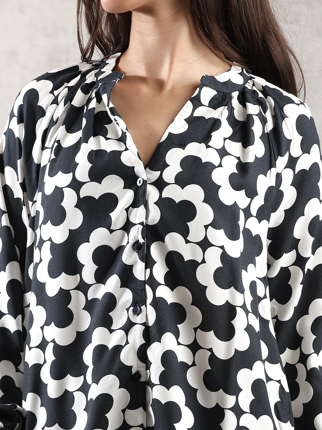 Women Navy Regular Fit Top - Image 4