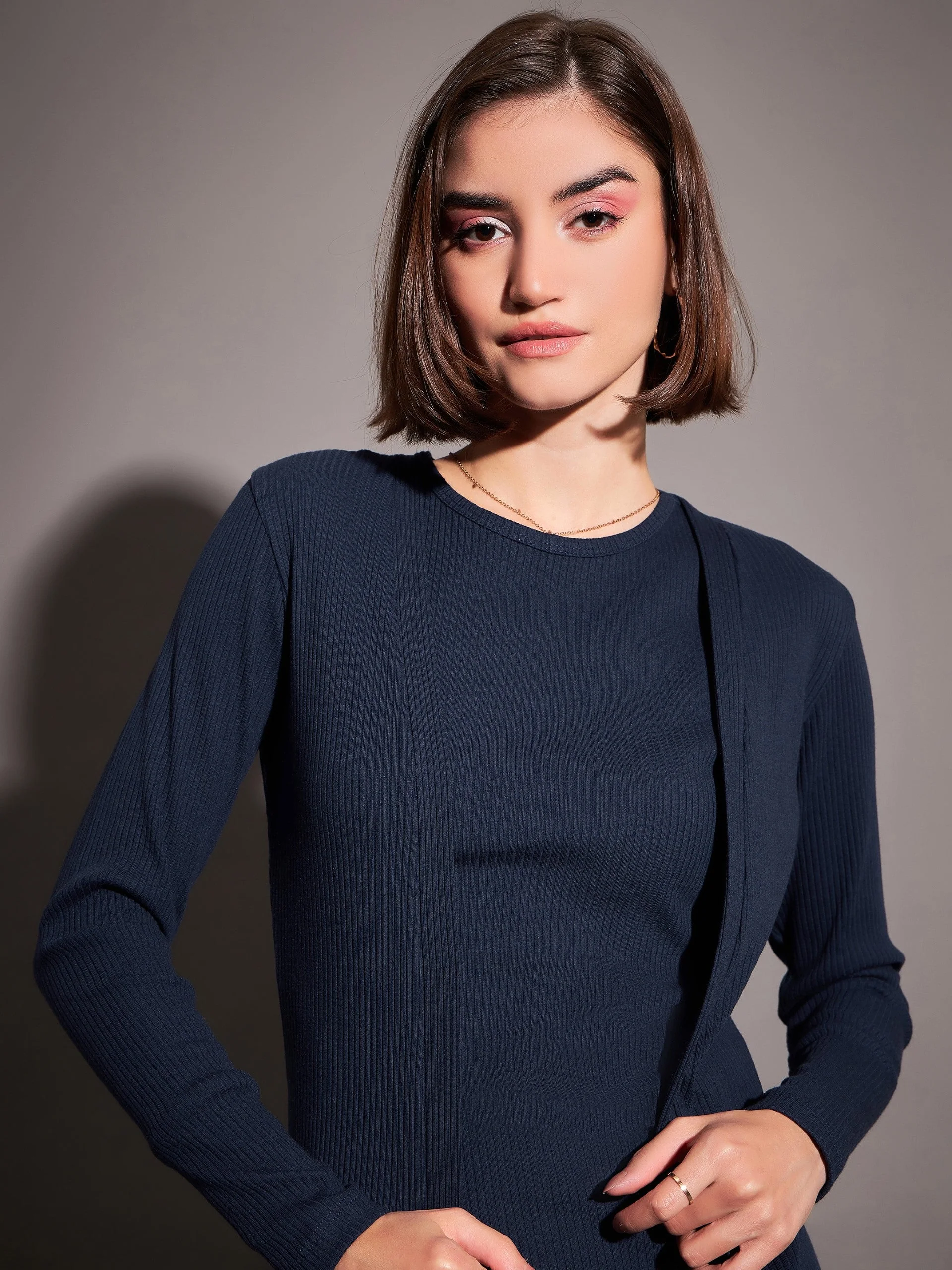 Women Navy Solid Rib Front Open Shrug - Image 3