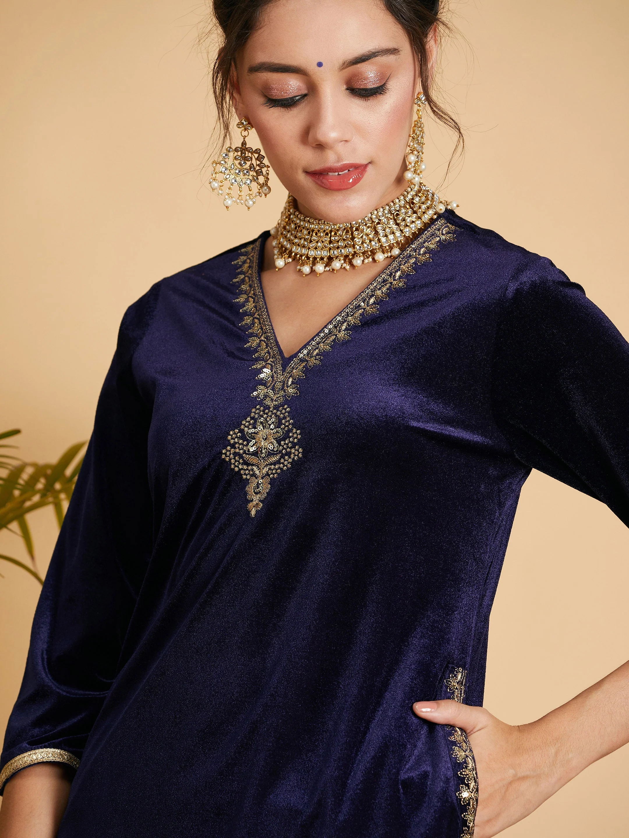 Women Navy Velvet Embroidered Pocket Straight Kurta - Image 4