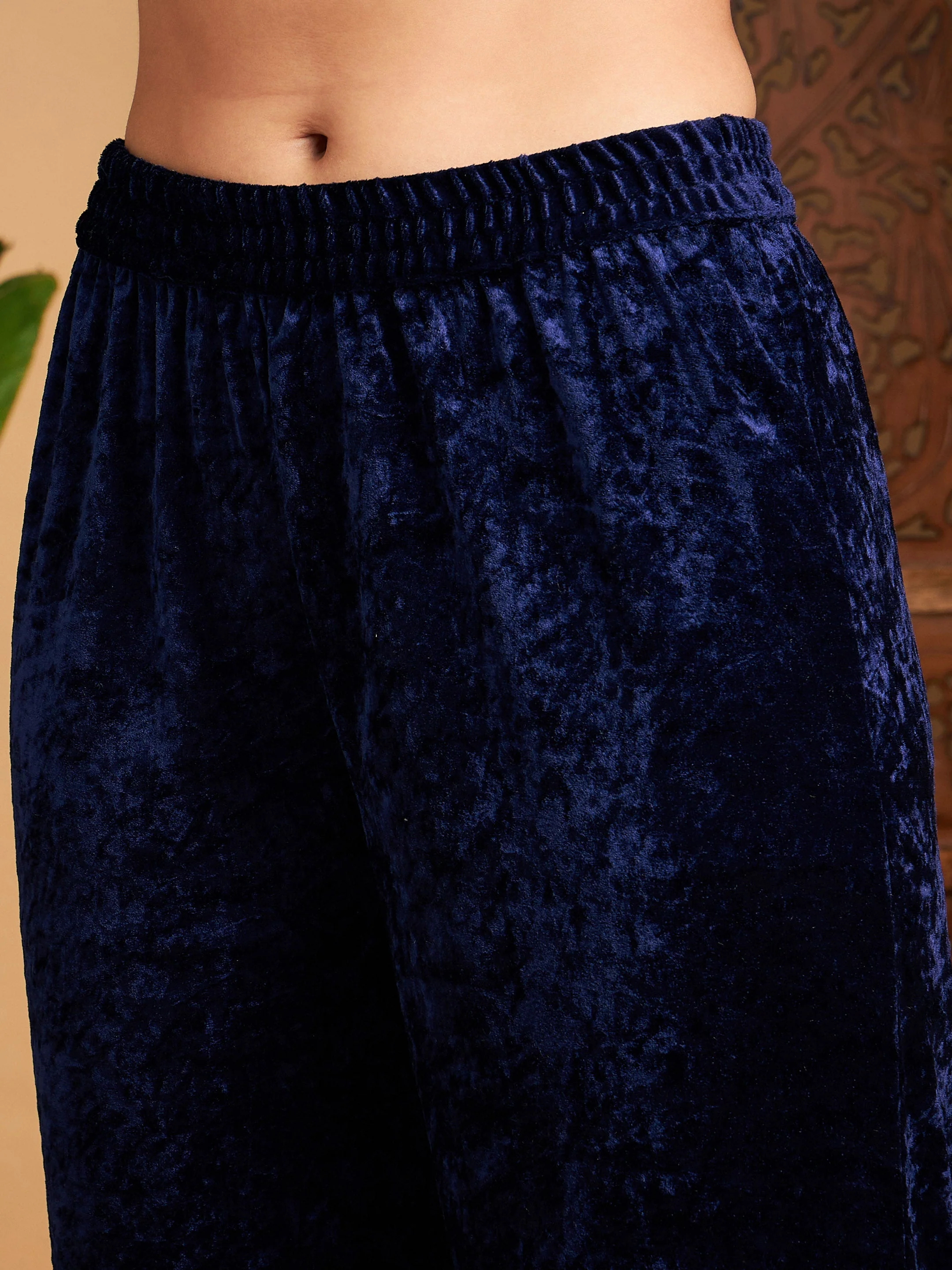 Women Navy Velvet Embroidered Short Kurta With Pants - Image 5