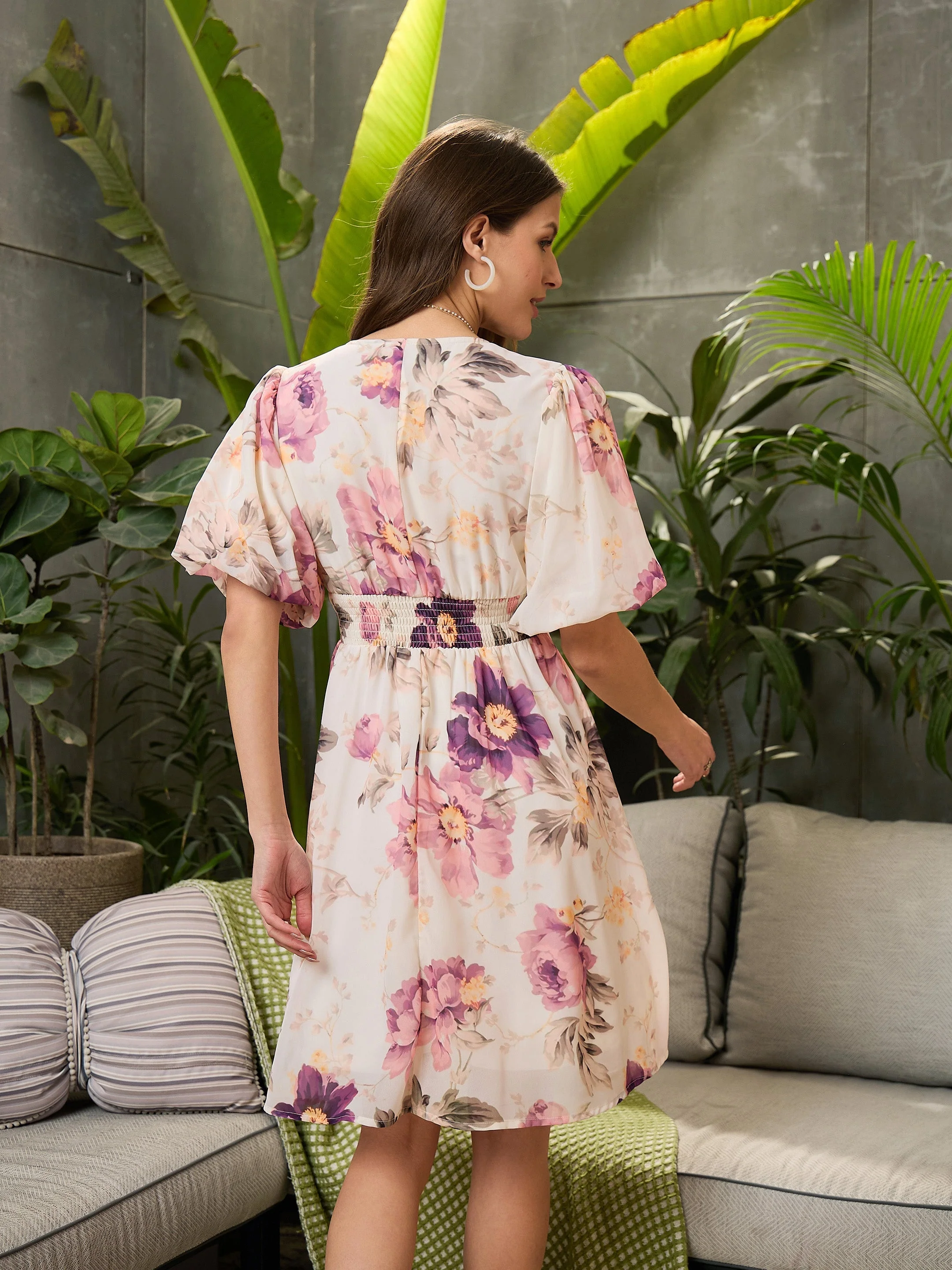 Women Off-White Floral Balloon Sleeve Short Dress - Image 5