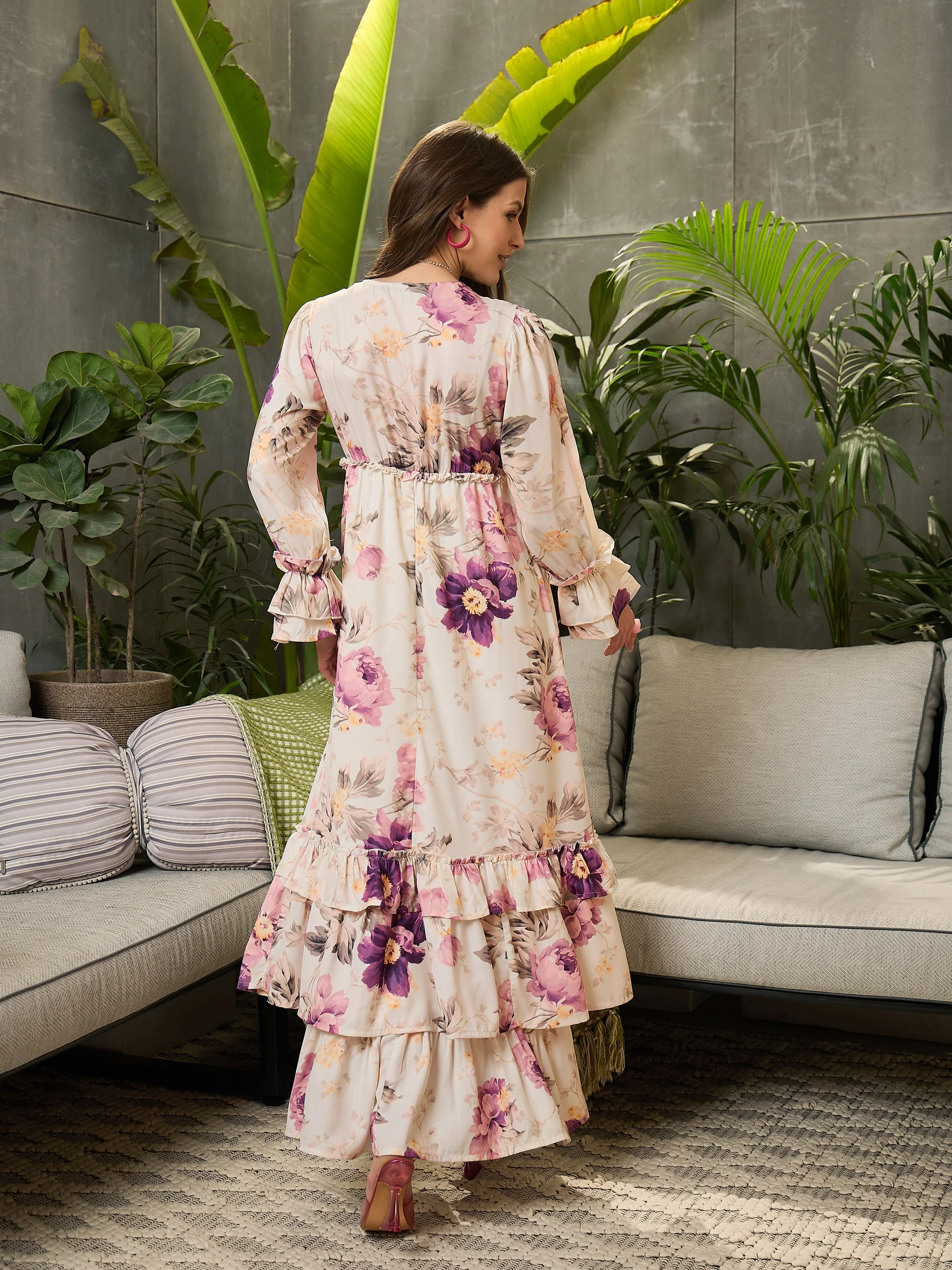 Women Off-White Floral V-Neck Flared Maxi Dress - Image 5