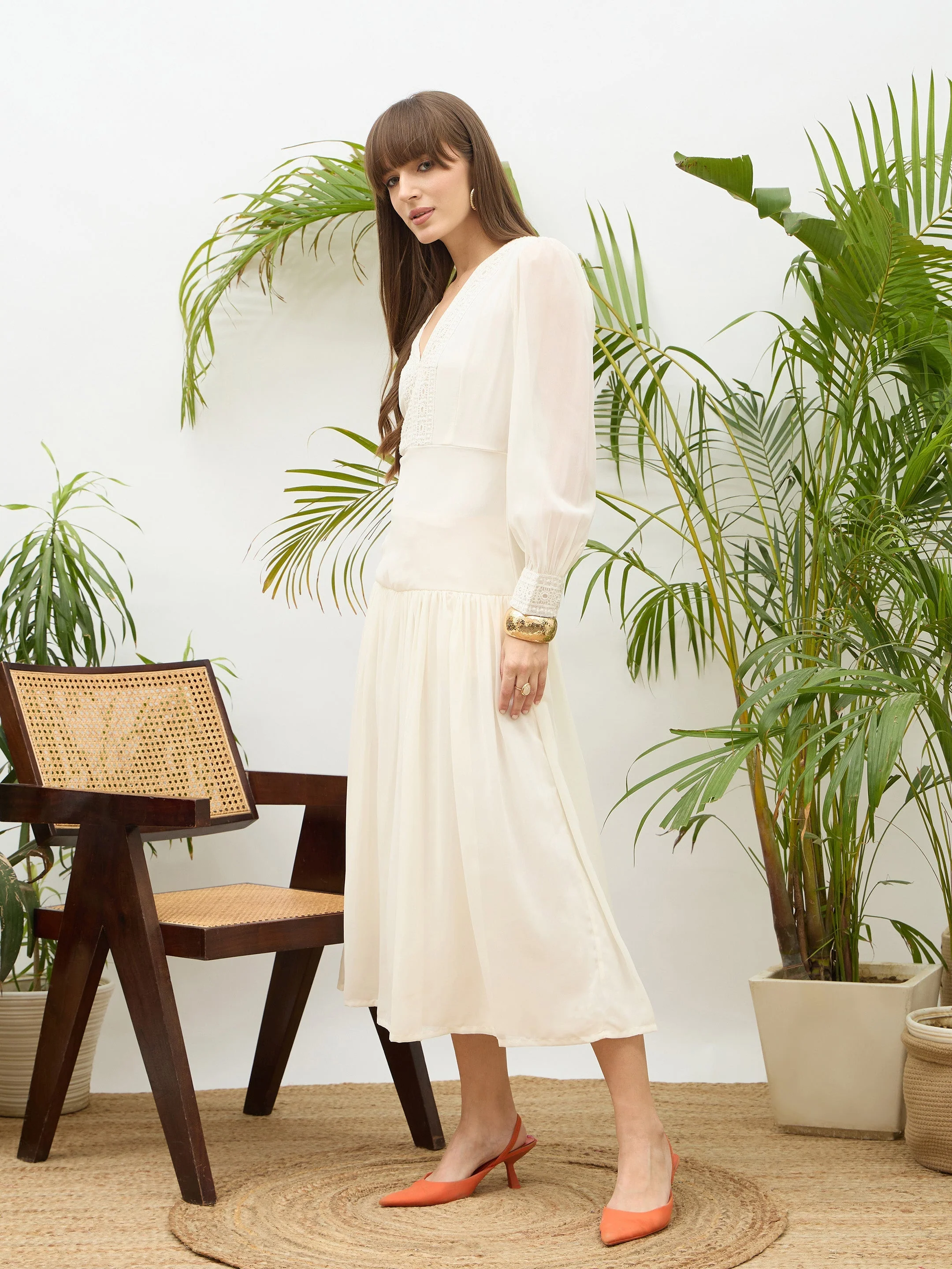 Women Off-White V-Neck Lace Detail Maxi Dress - Image 3