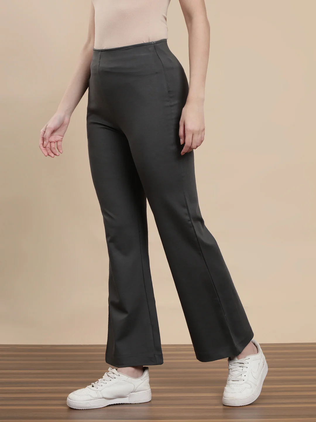 Women Olive Casual Tregging - Image 2