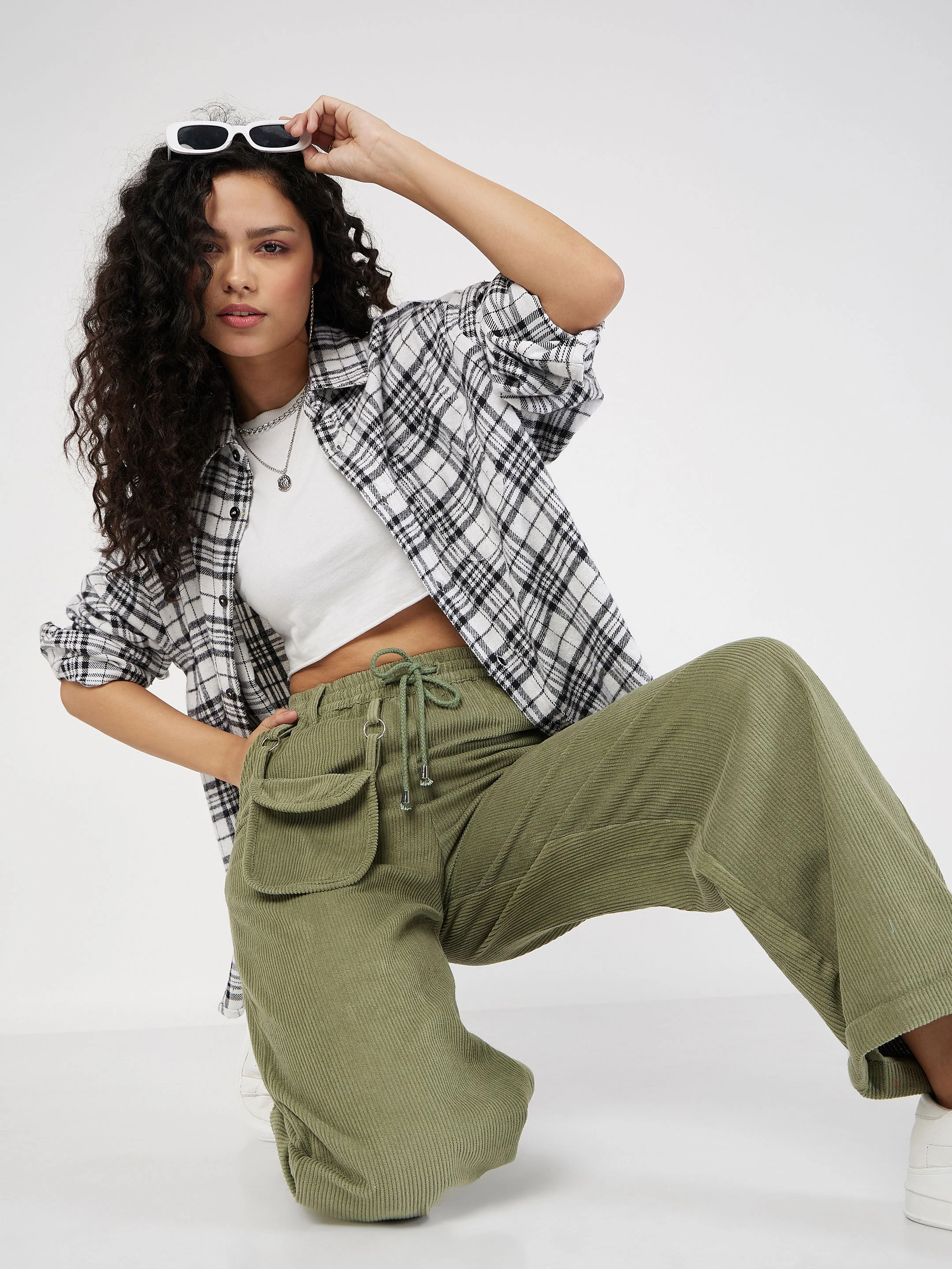 Women Olive Corduroy Pouch Pocket Drawstring Pants - Image 2