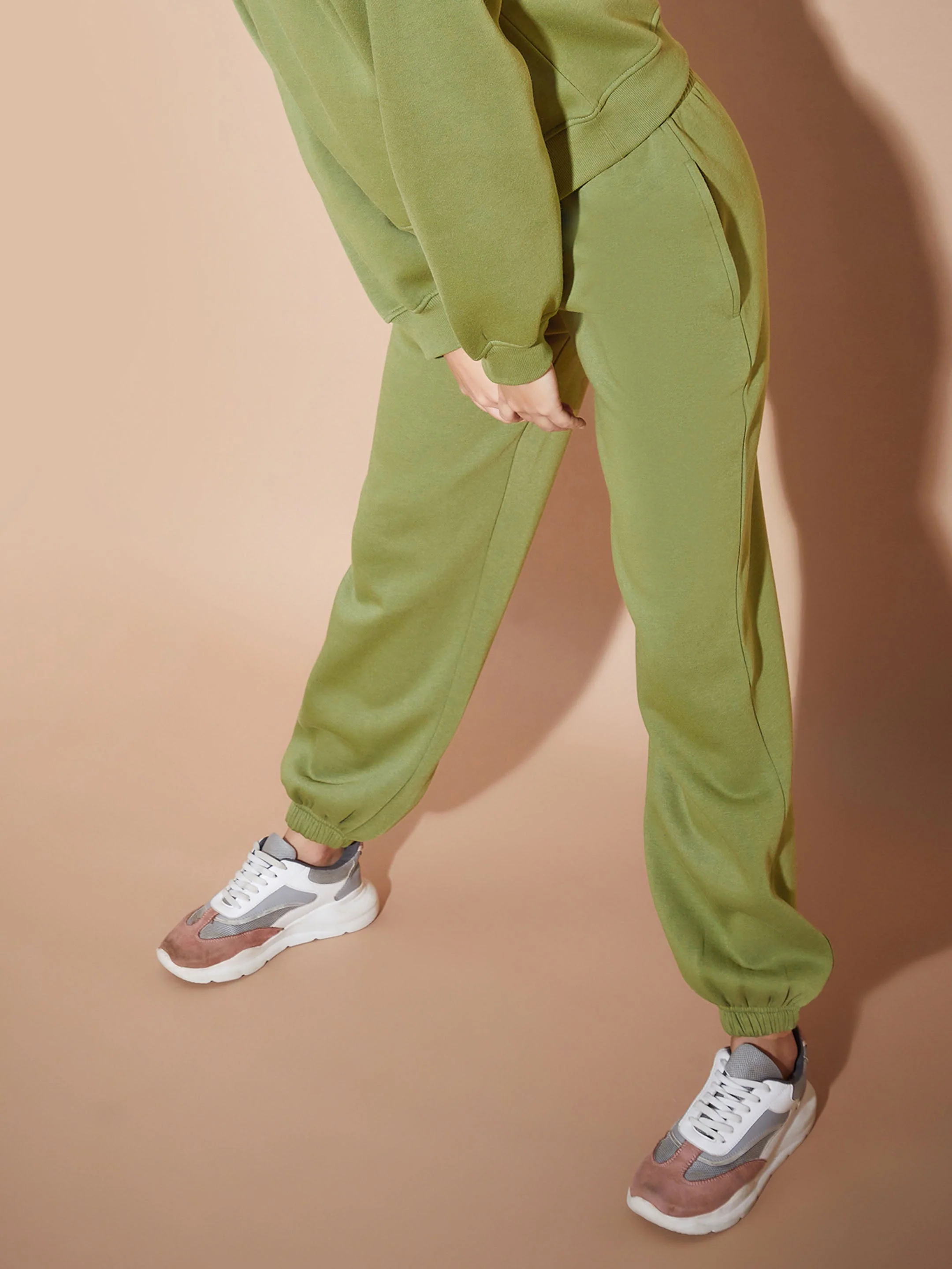 Women Olive Fleece Baggy Joggers - Image 4