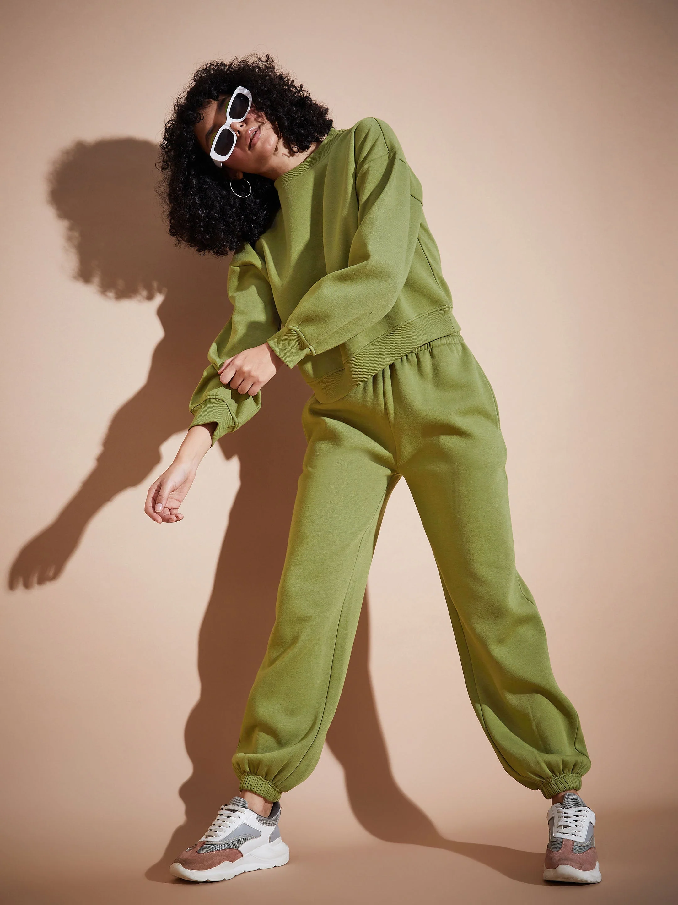 Women Olive Fleece Baggy Joggers - Image 5