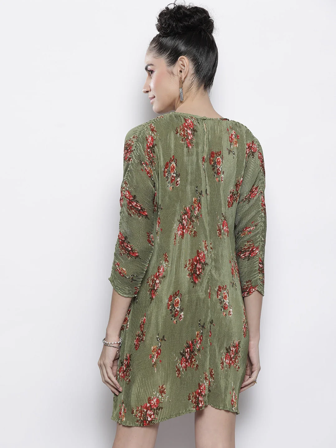 Women Olive Floral Pleated Chinon Bodycon Dress - Image 5