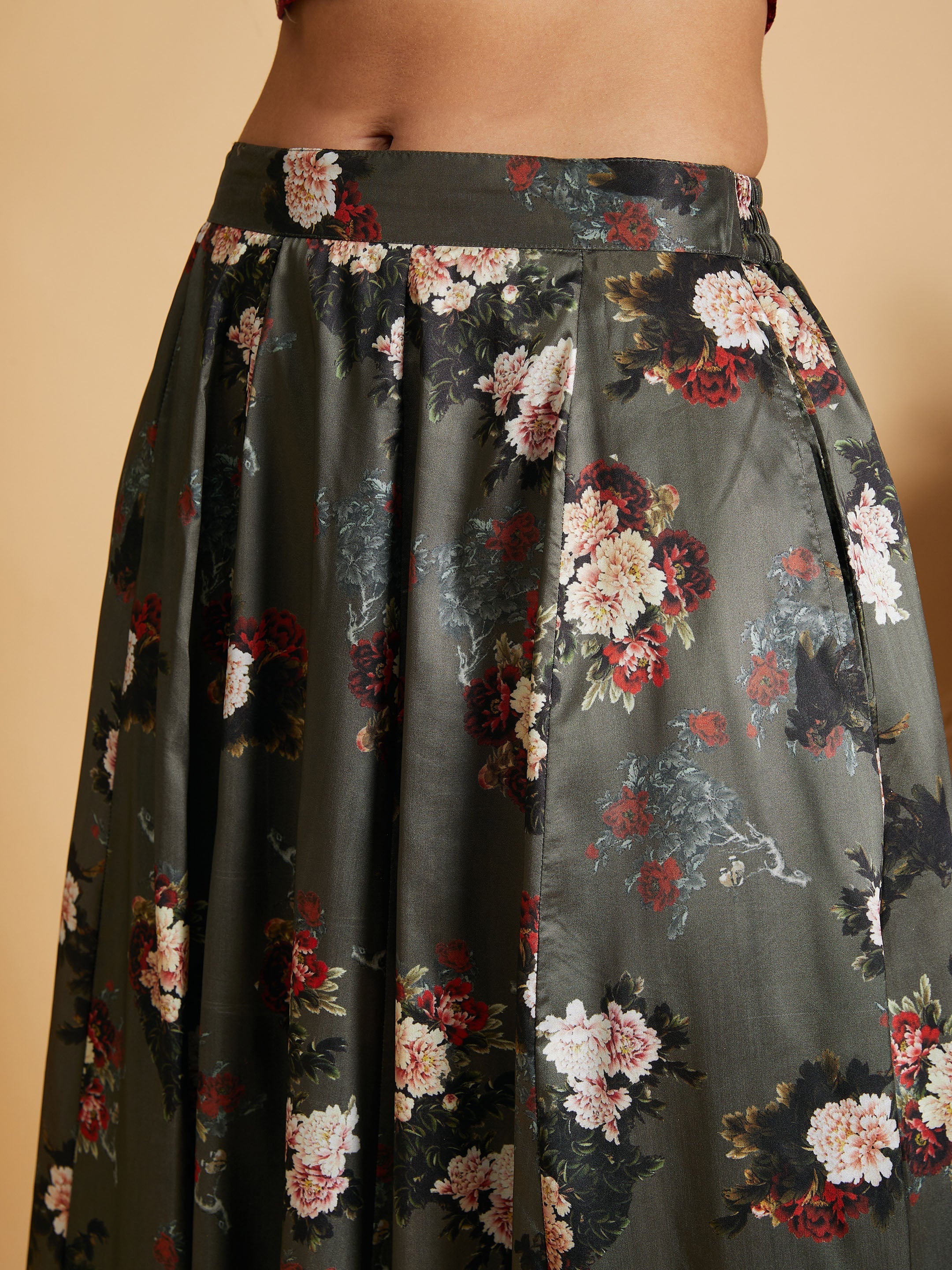 Women Olive Floral Skirt With Maroon Velvet Full Sleeves Crop Top - Image 5
