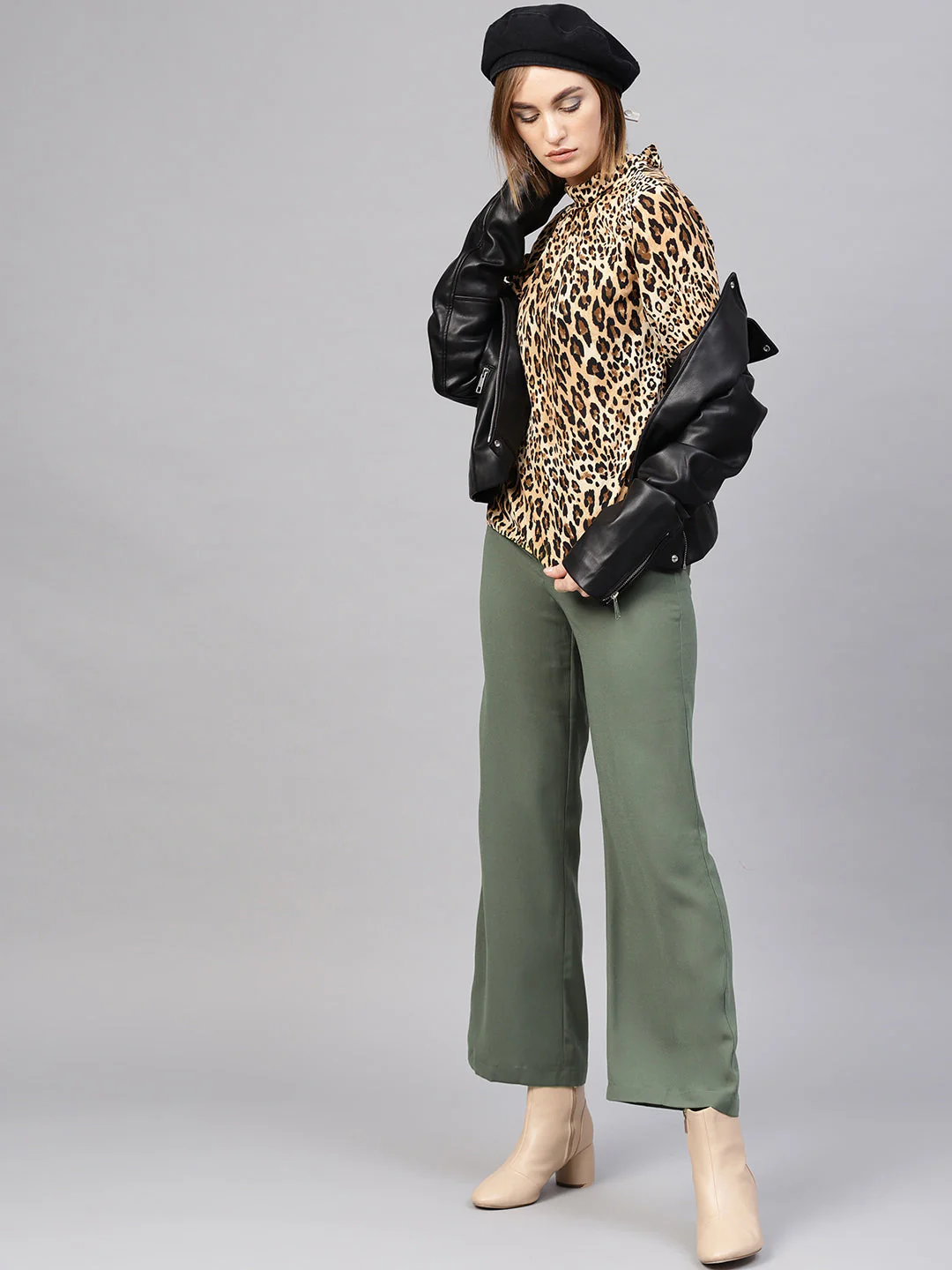 Women Olive Side Zipper Pant - Image 4