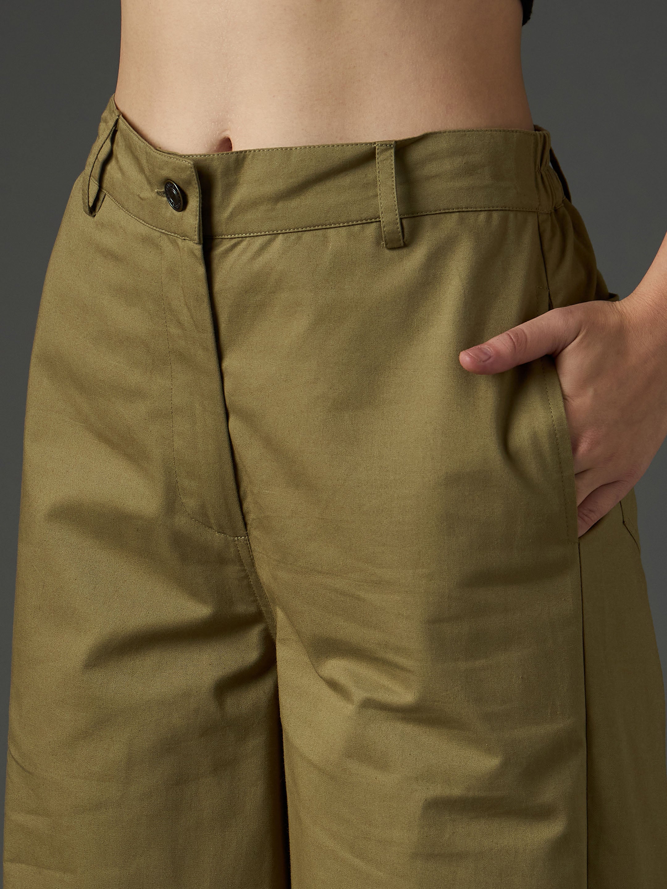 Women Olive Twill Flared Pants - Image 4