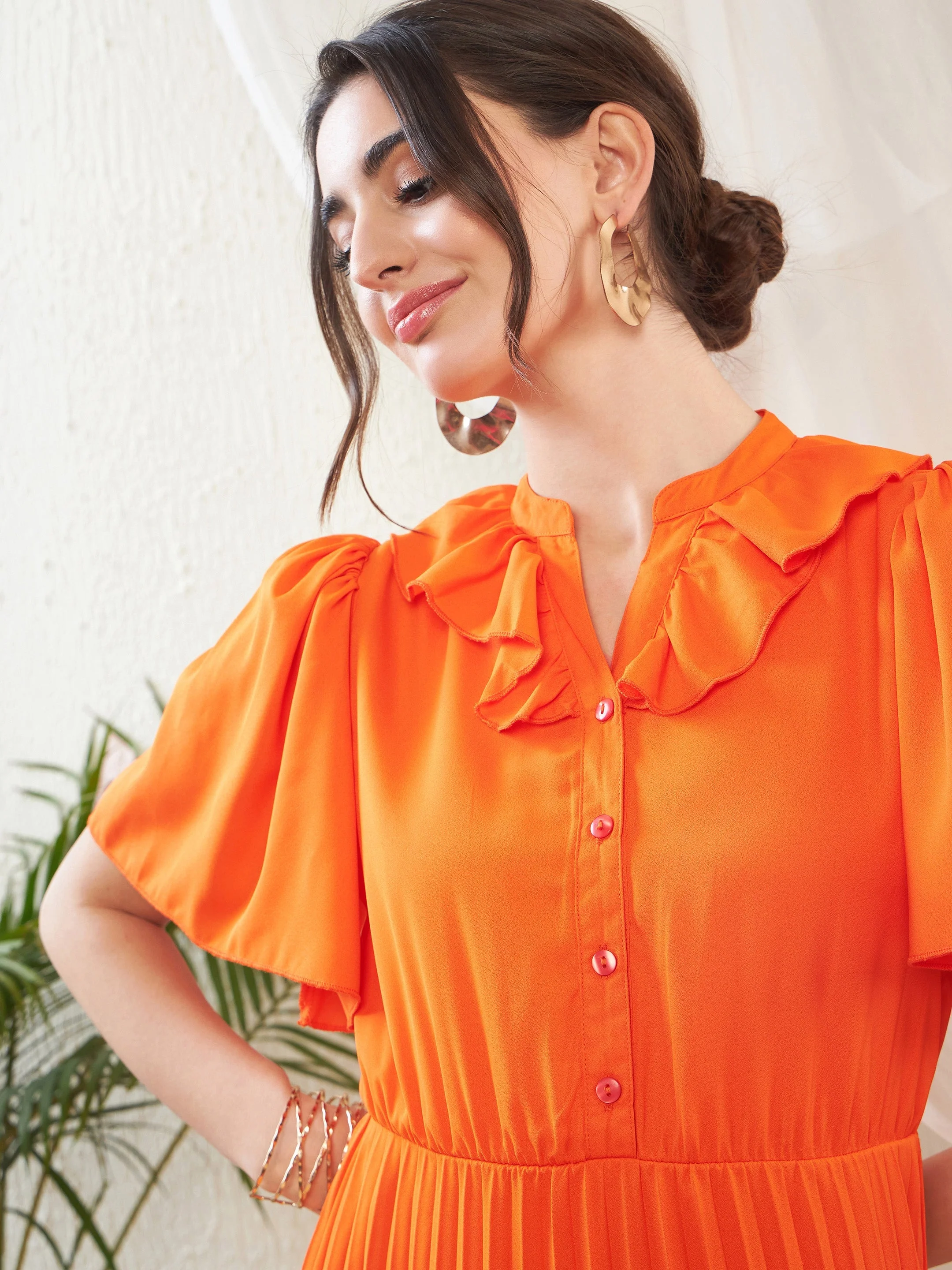 Women Orange Frill Neck Accordion Pleated Midi Dress - Image 4