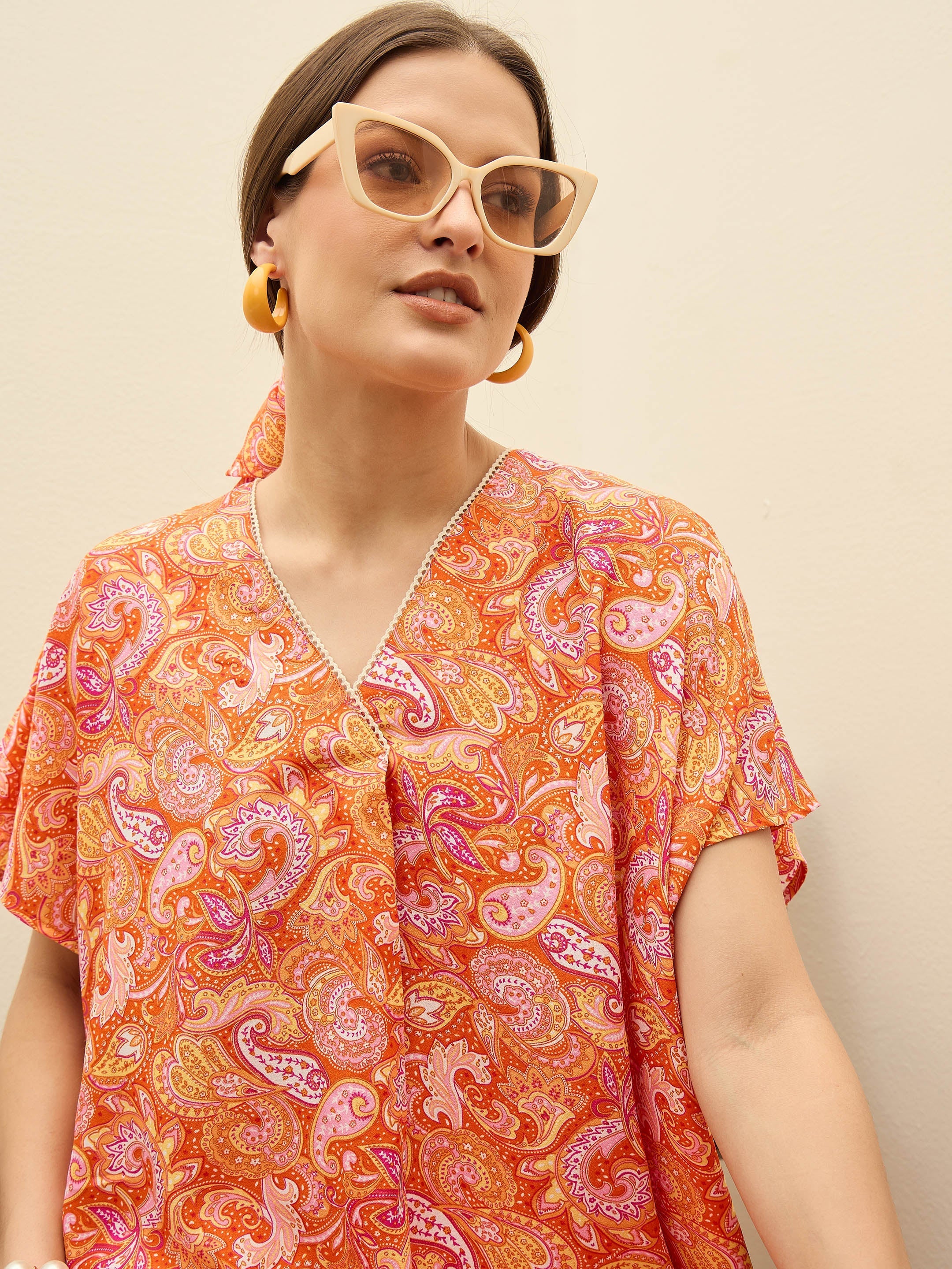 Women Orange Paisley V-Neck Top With Flared Pants - Image 4