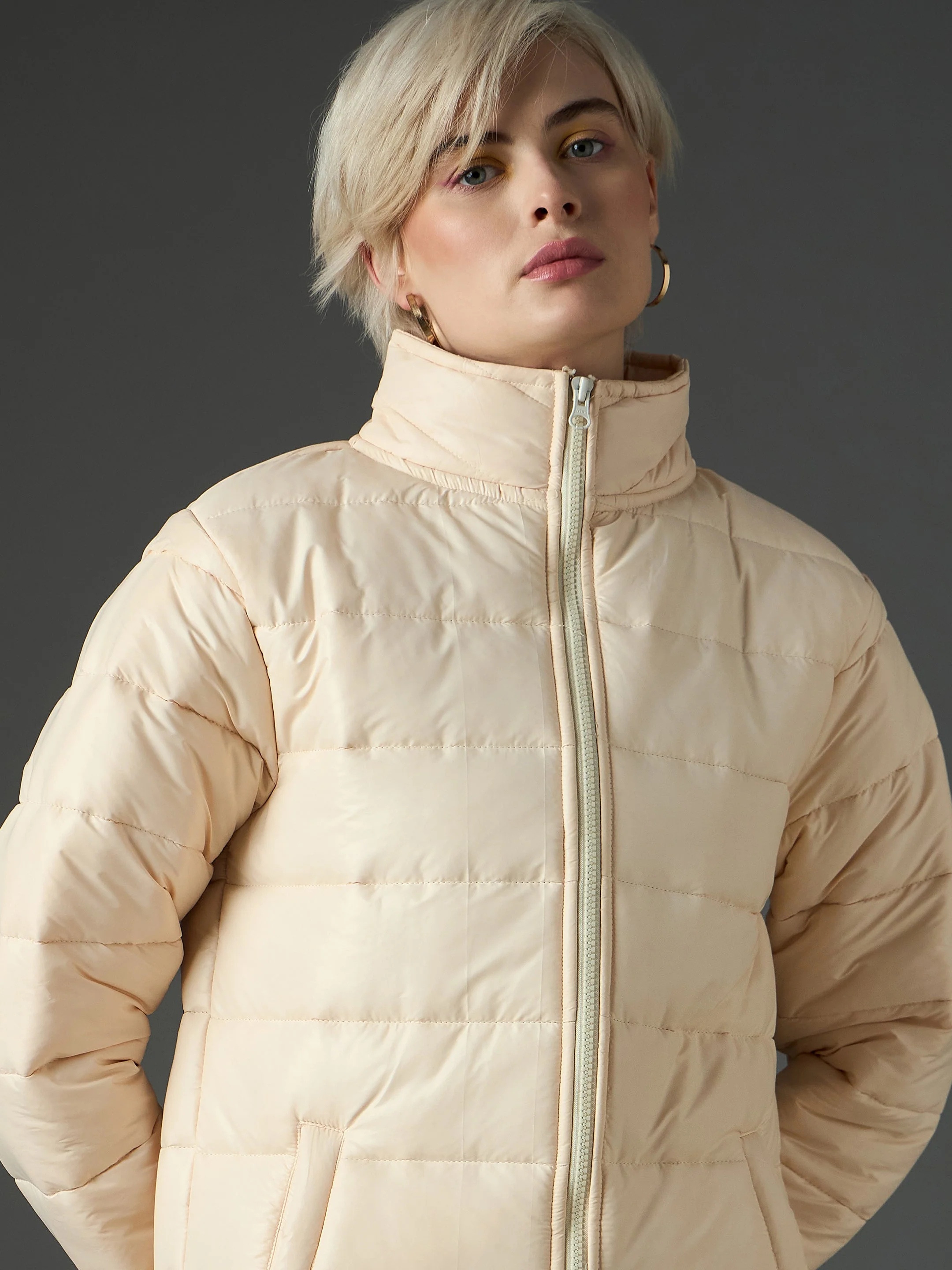 Women Peach High Neck Horizontal Quilt Puffer Jacket - Image 4
