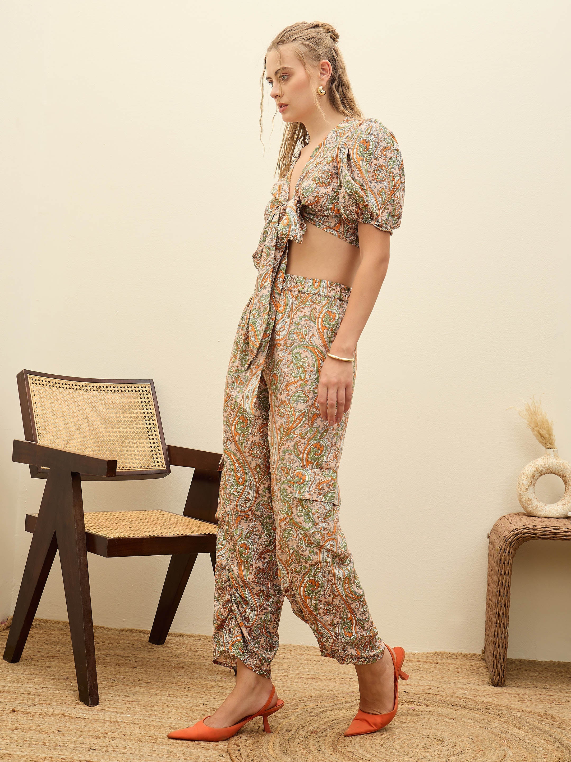 Women Peach Paisley Printed Crop Top With Joggers - Image 3