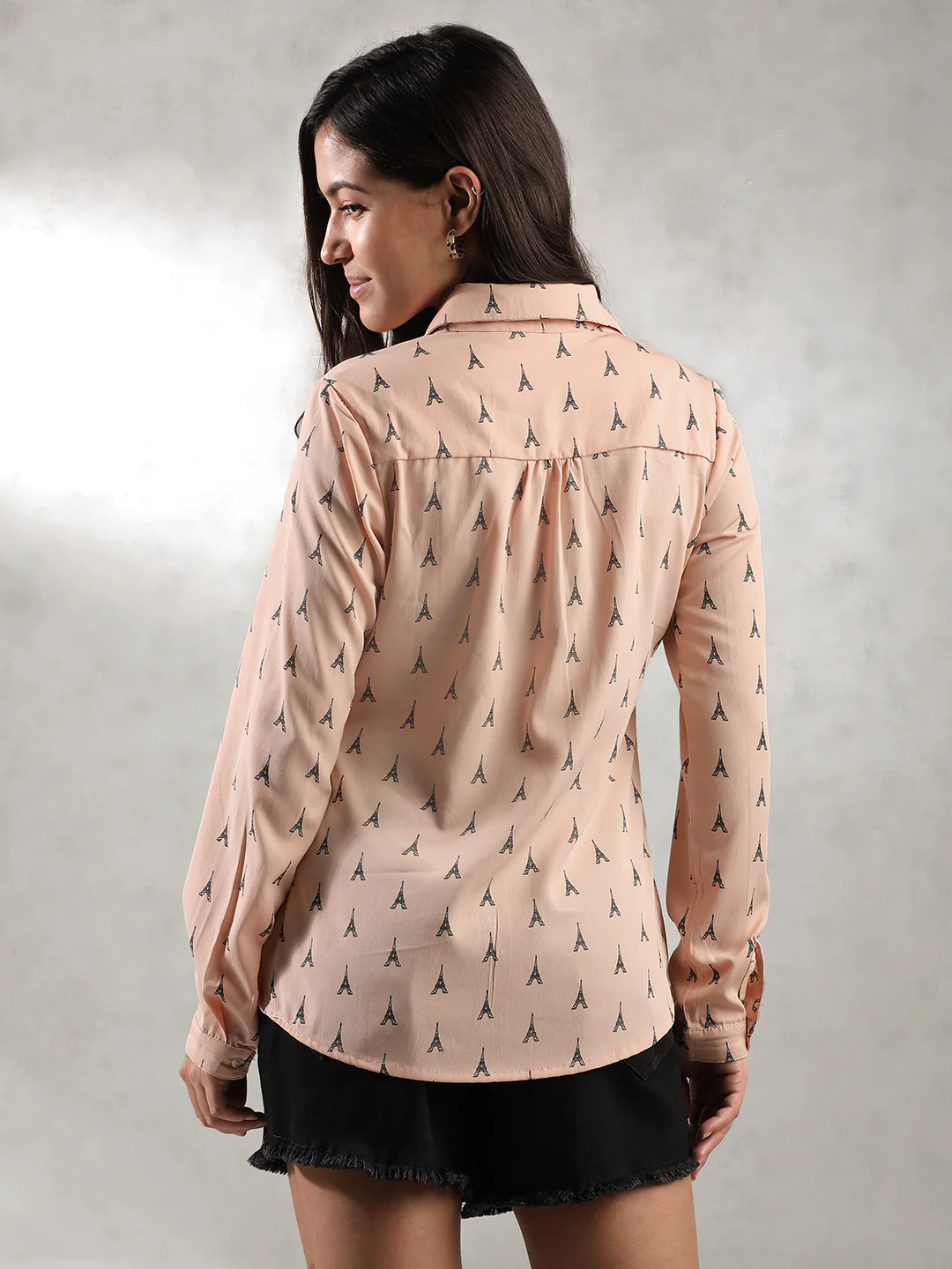 Women Peach Regular Fit Printed Shirt - Image 4