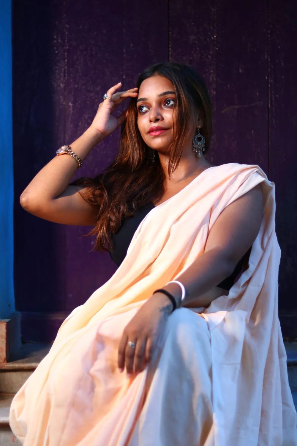 Women Peach Solid Cotton Saree - Image 5