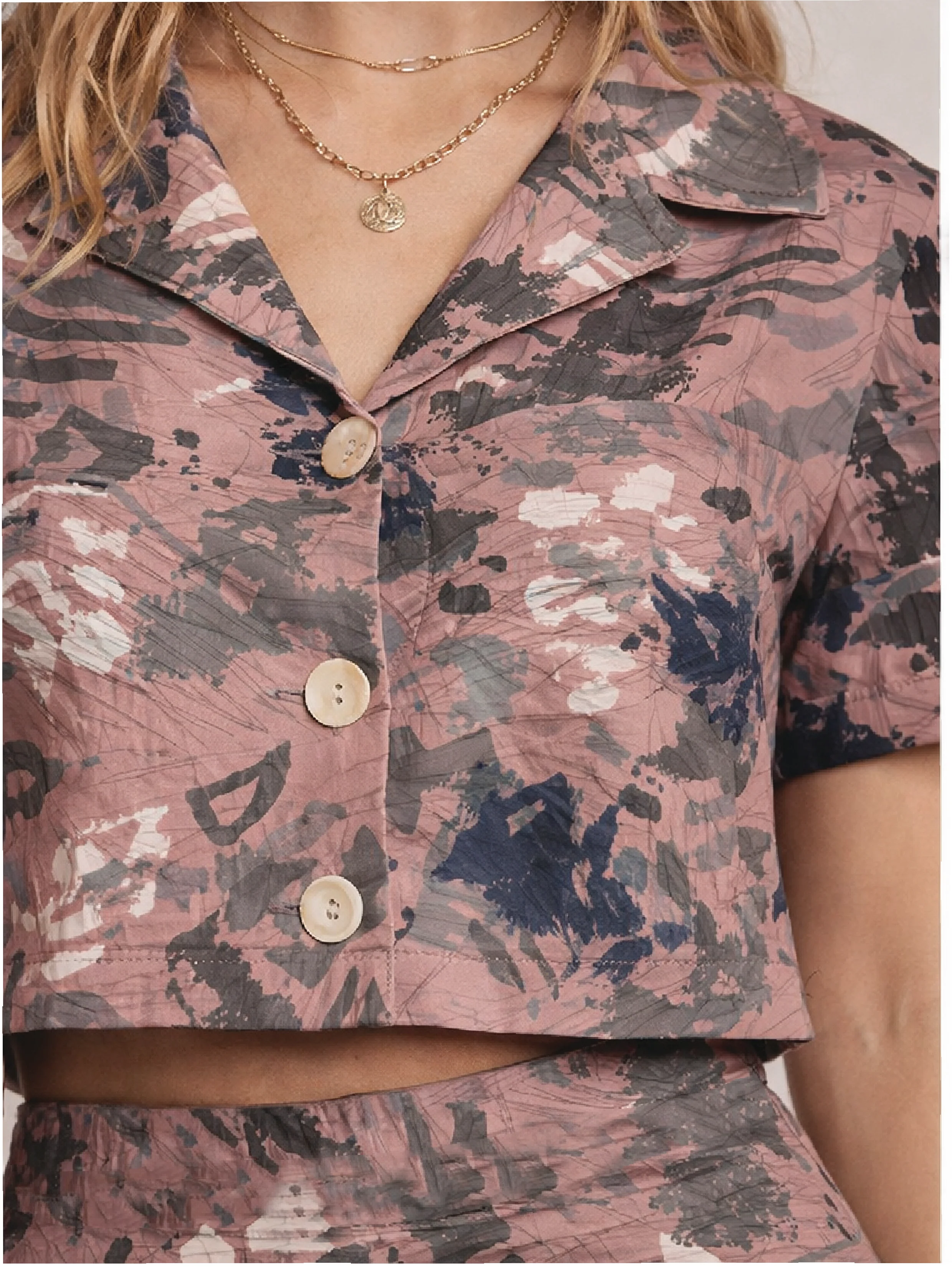 Women Pink Camp Collar Crop Top
