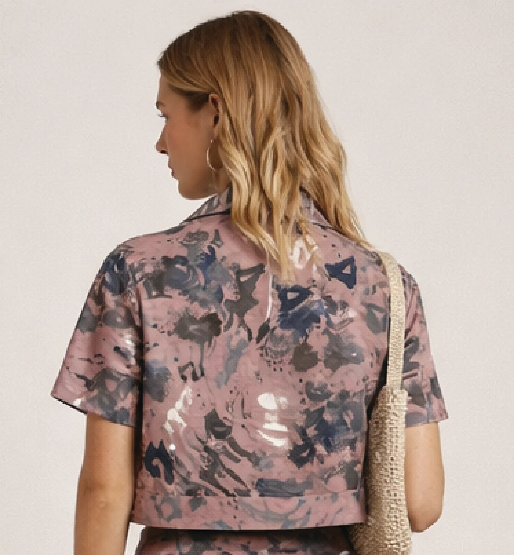 Women Pink Camp Collar Crop Top - Image 3