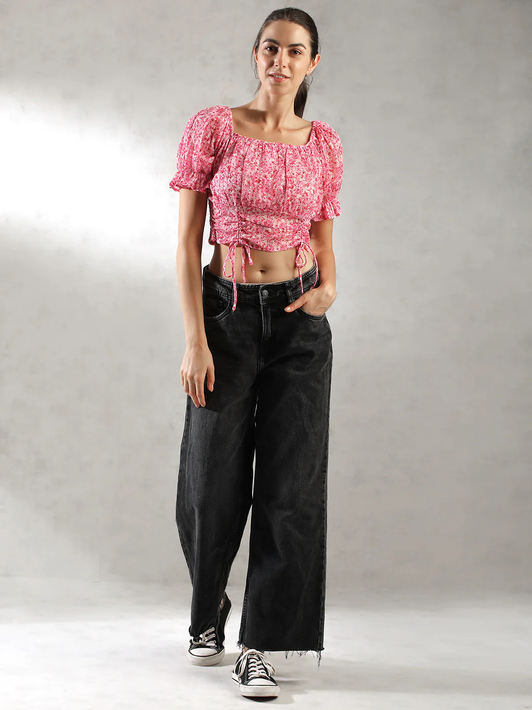 Women Pink Floral Fitted Crop Top - Image 2