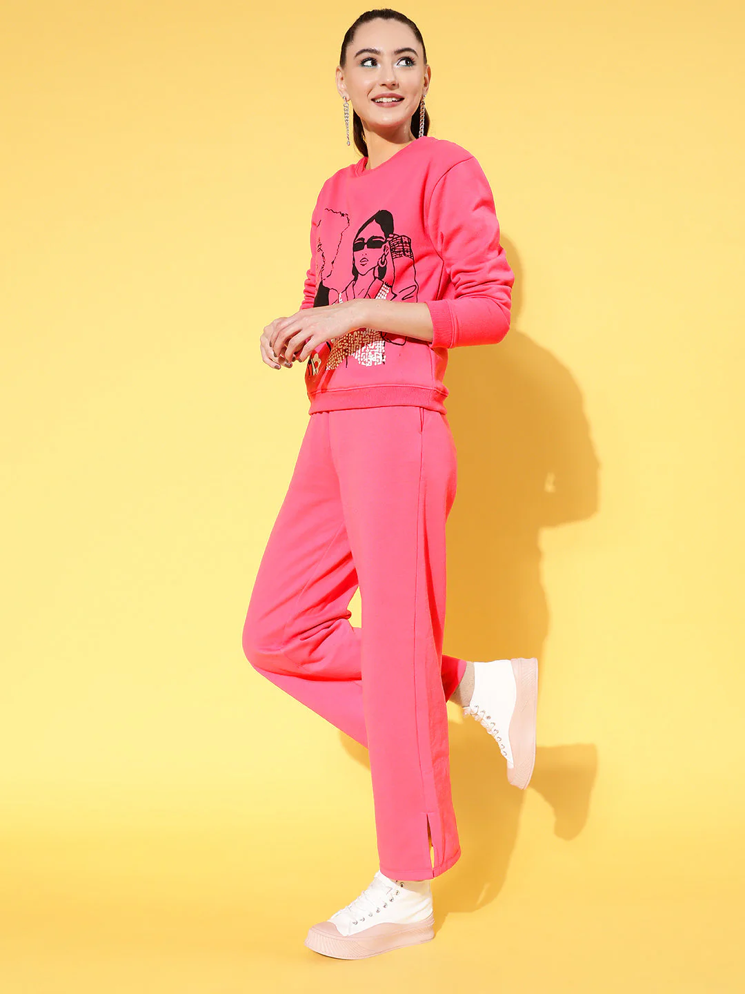 Women Pink Fleece Line Art Sweatshirt With Track Pants - Image 4