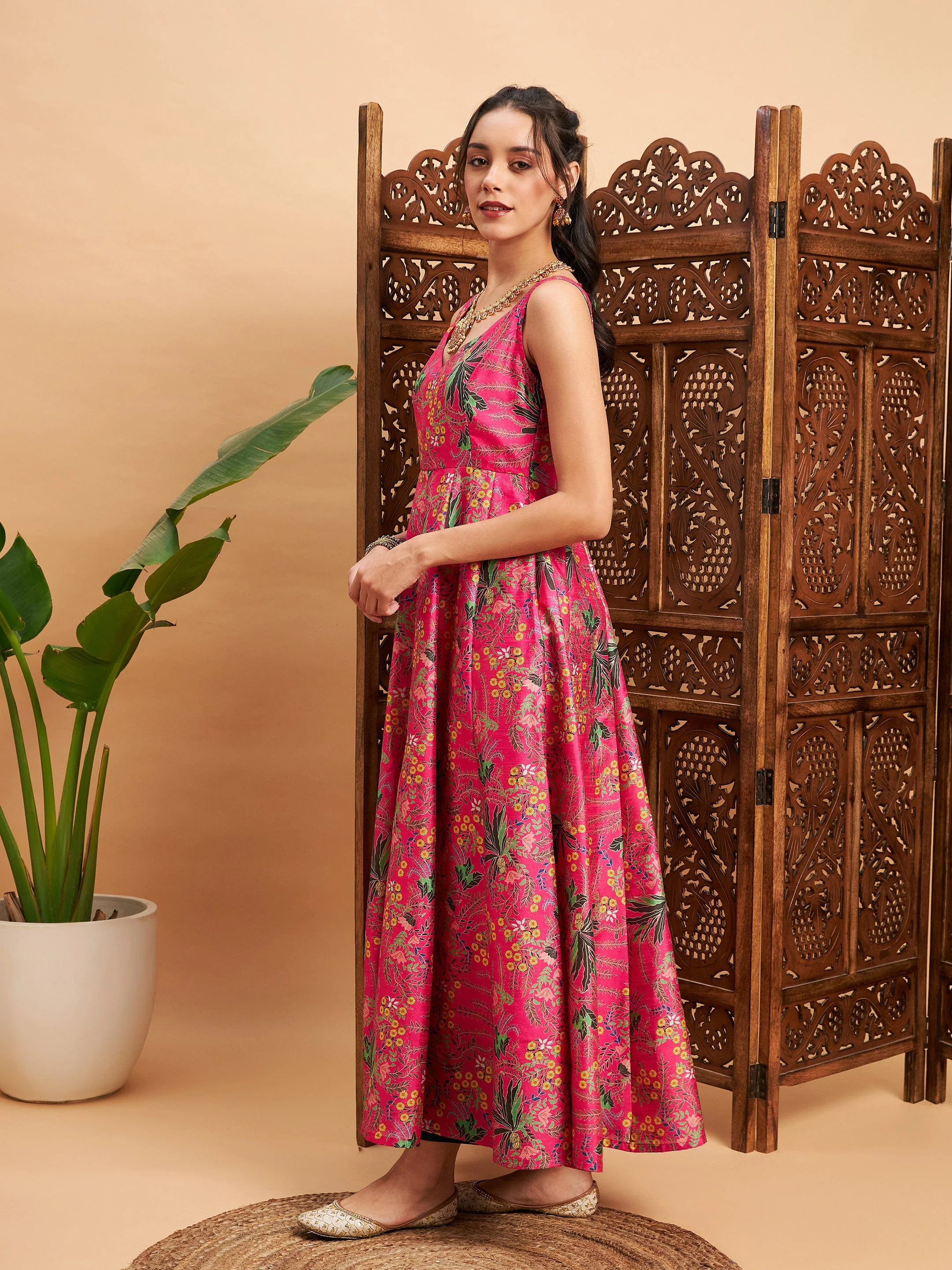 Women Pink Floral Sleeveless Anarkali Maxi Kurta - Image 3