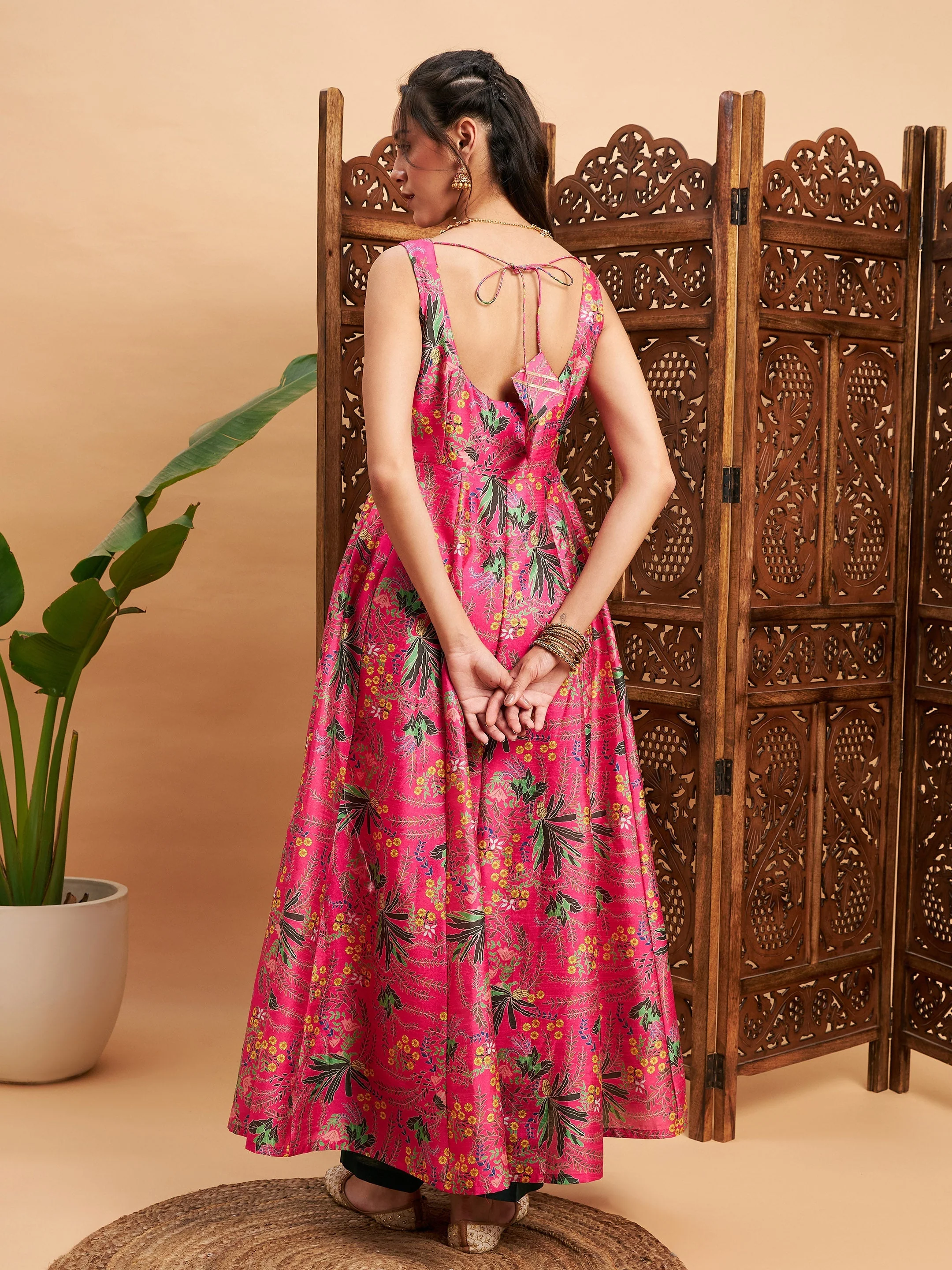 Women Pink Floral Sleeveless Anarkali Maxi Kurta - Image 5