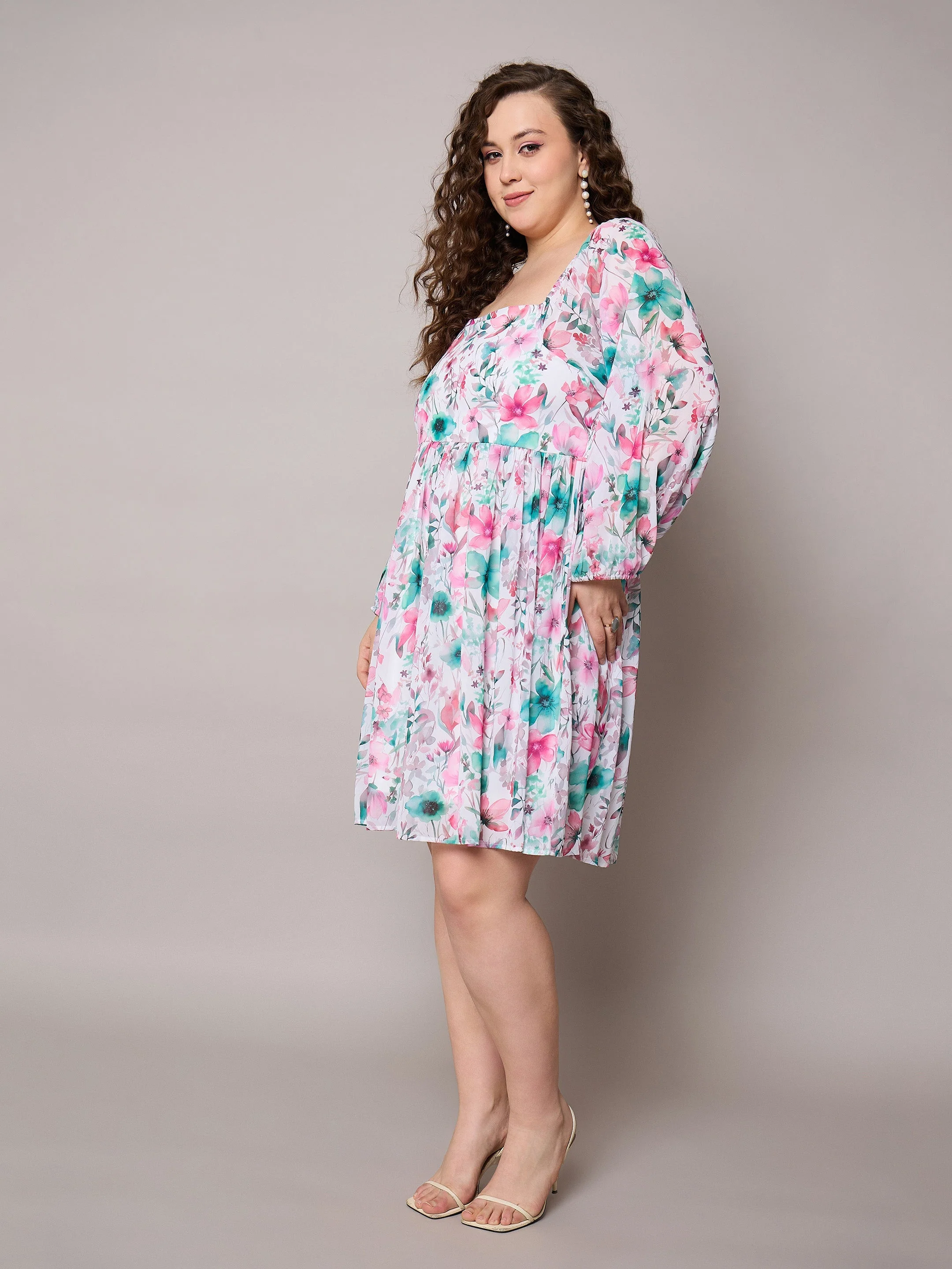 Women Pink Floral Square Neck Short Skater Dress - Image 3