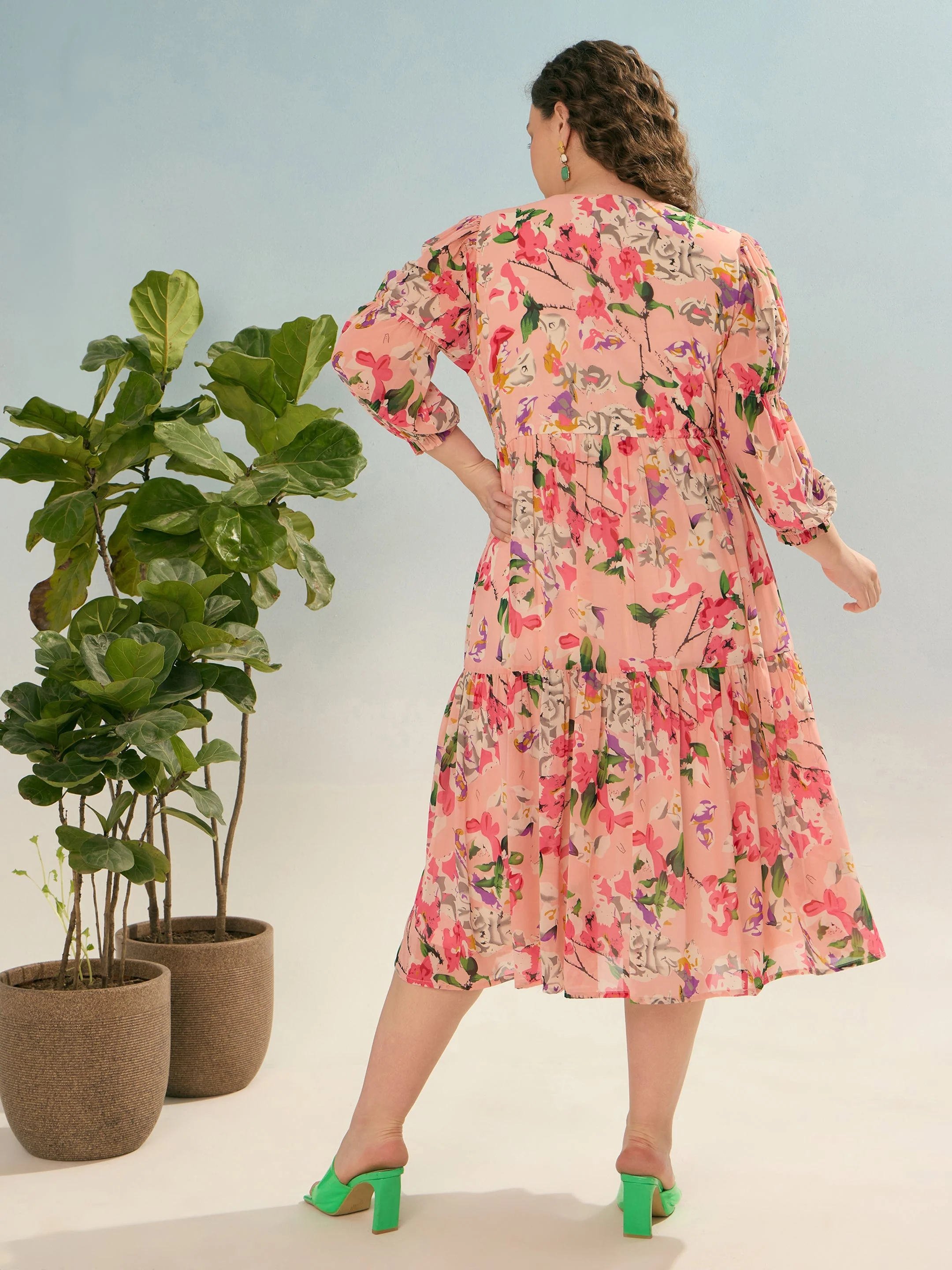 Women Pink Floral Tiered Midi Dress - Image 5