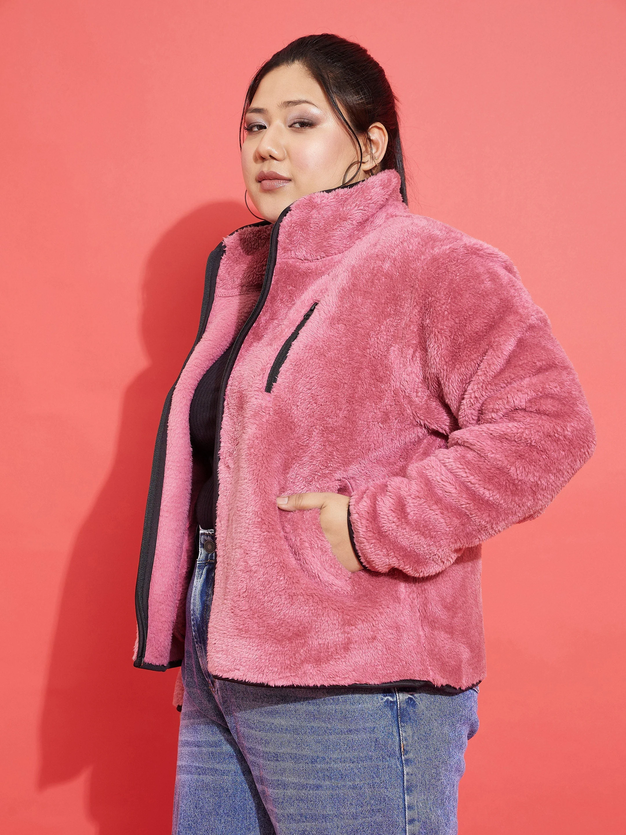 Women Pink Fur Contrast Piping Zipper Jacket - Image 3