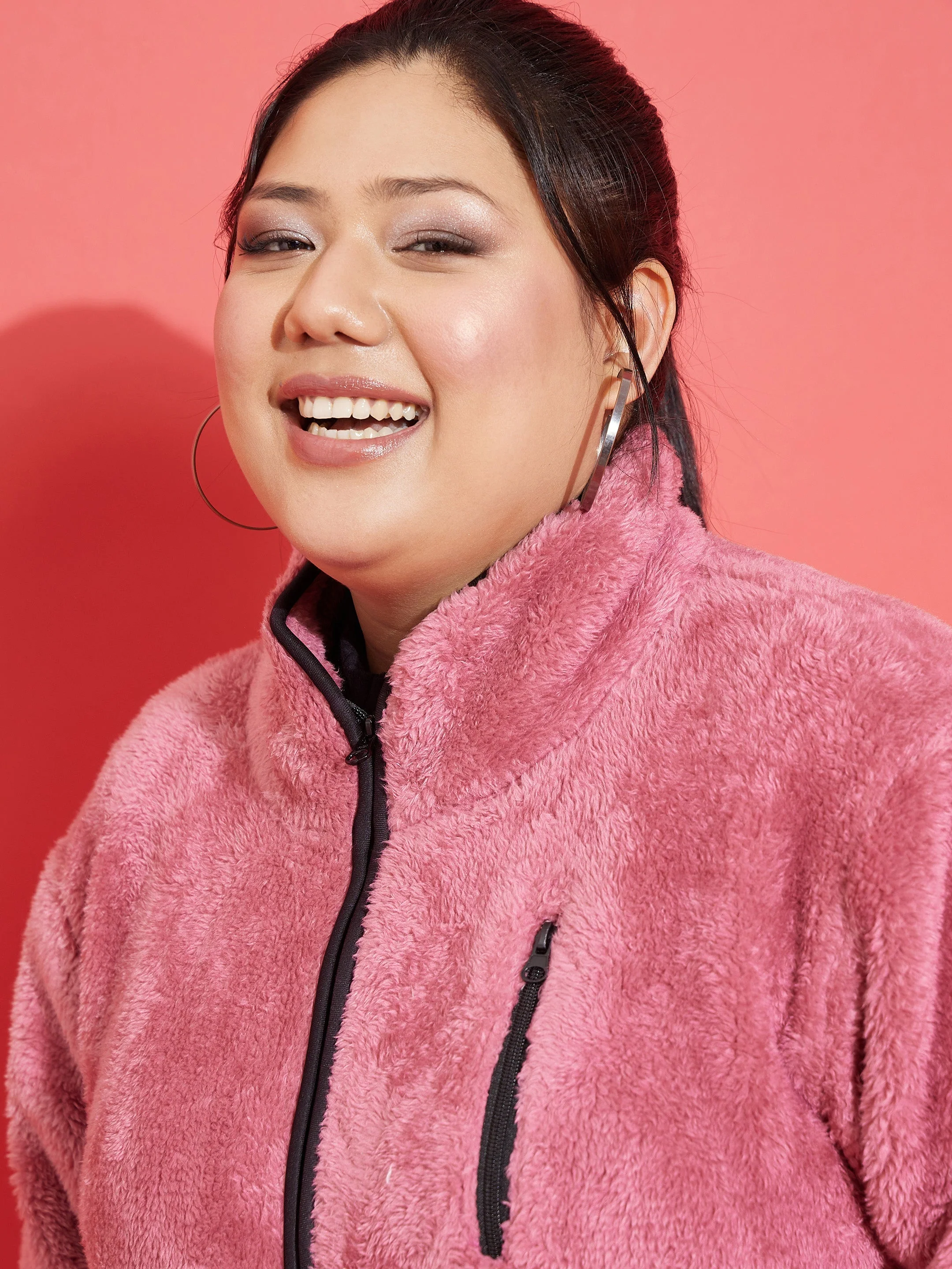 Women Pink Fur Contrast Piping Zipper Jacket - Image 4