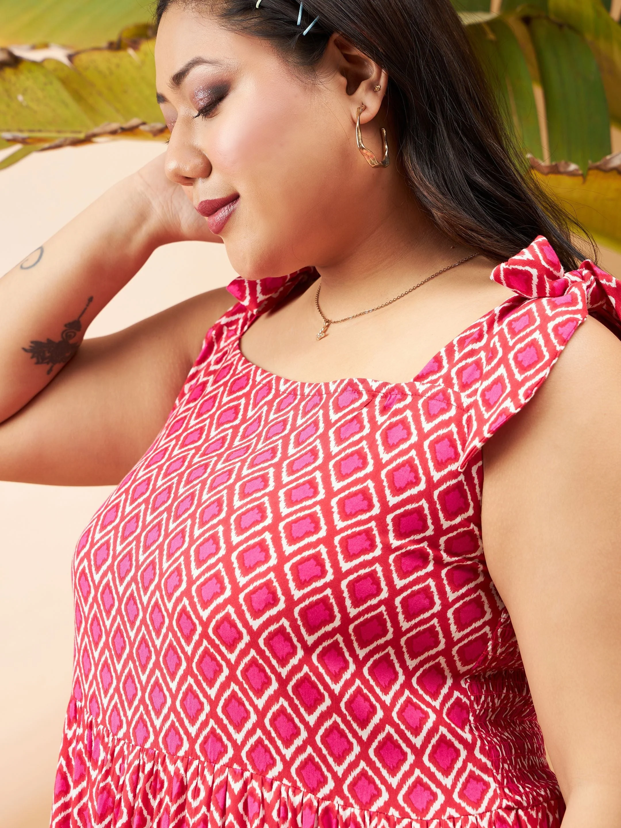 Women Pink Geometric Tie Up Tiered Dress - Image 4